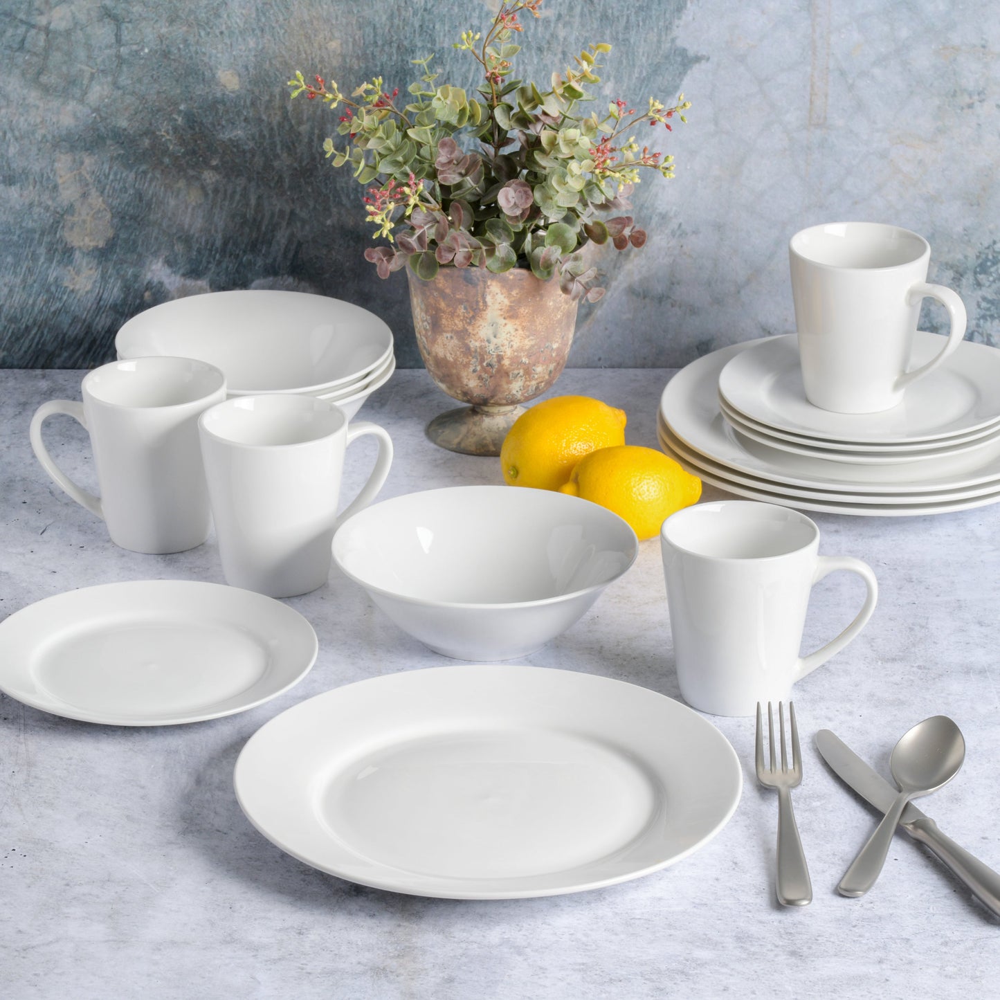 Gibson Home Noble Court 16-Piece Dinnerware Set, Service for 4, Bowls and Dinner Plates
