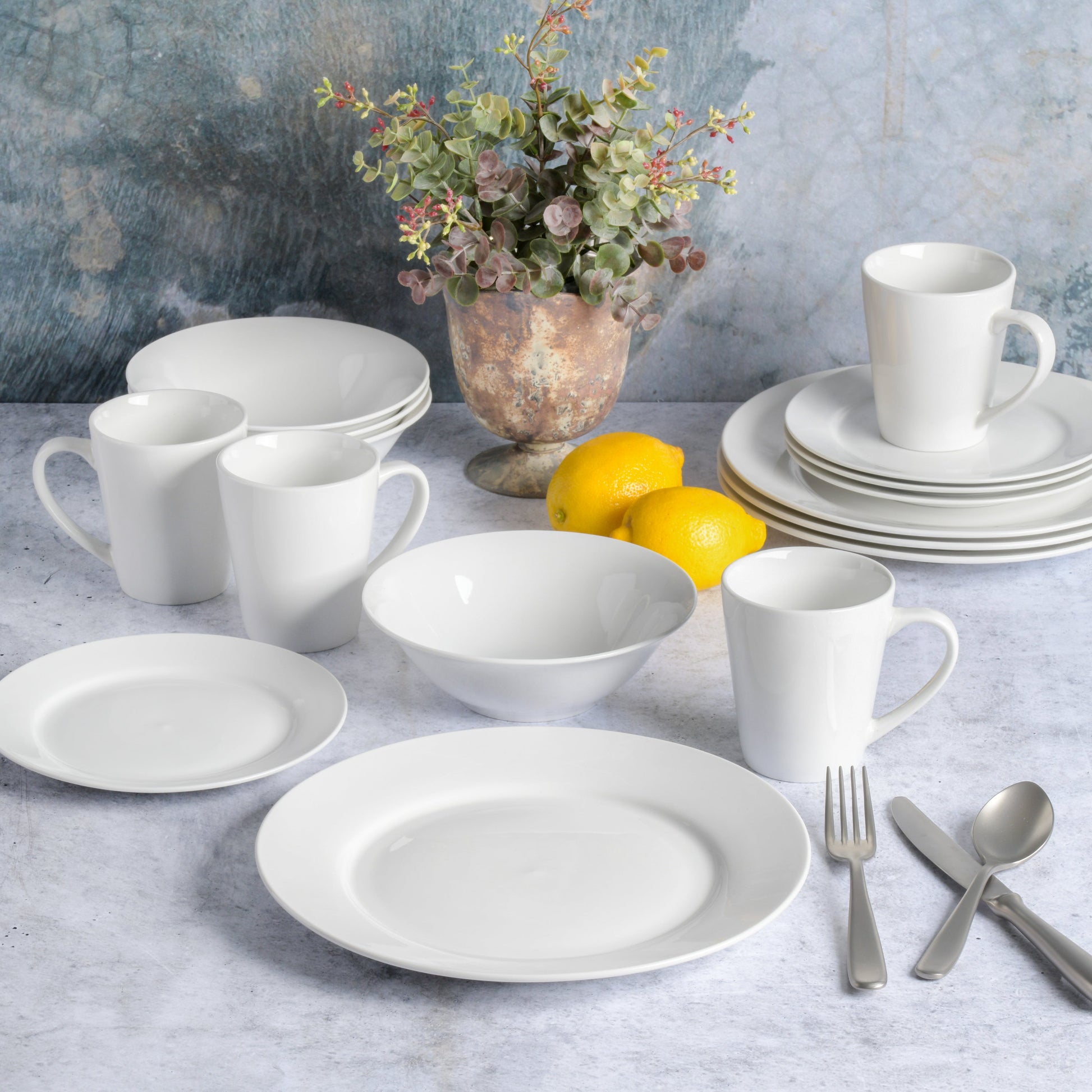 Gibson Home Noble Court 16-Piece Dinnerware Set, Service for 4, Bowls and Dinner Plates
