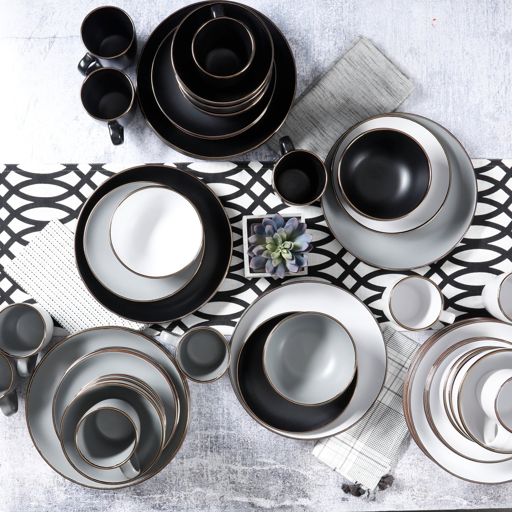 Gibson Home Rockaway Gold 16-Piece Stoneware Dinnerware Set