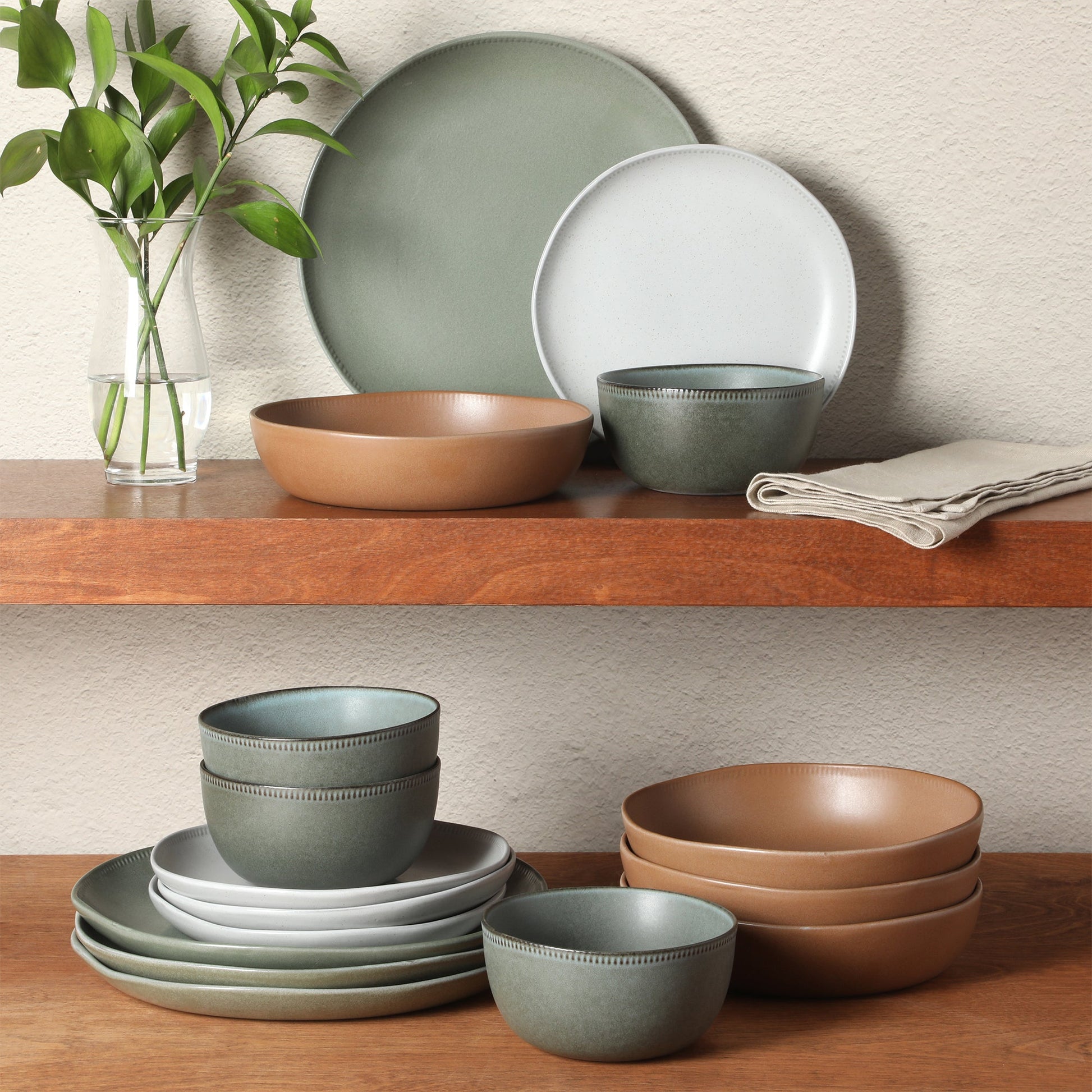 Gibson Elite Menlo Park 16-Piece Pottery Clay Stoneware Dinnerware Set –  Reactive Glaze, Embossed Plates and Bowls W/ Pasta Bowl, Service for 4 – Microwave & Dishwasher Safe