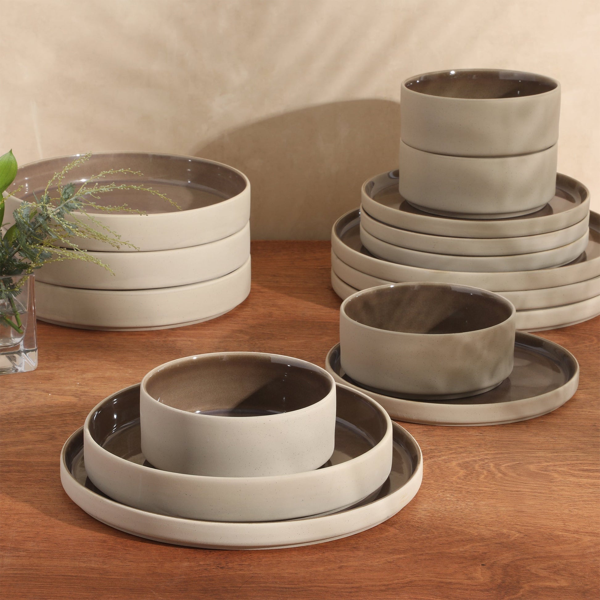 Gibson Elite Liberty Bay 16-Piece Pottery Clay Stoneware Dinnerware Set –  Reactive Glaze, Stackable Plates and Bowls W/ Pasta Bowl, Service for 4 – Microwave & Dishwasher Safe