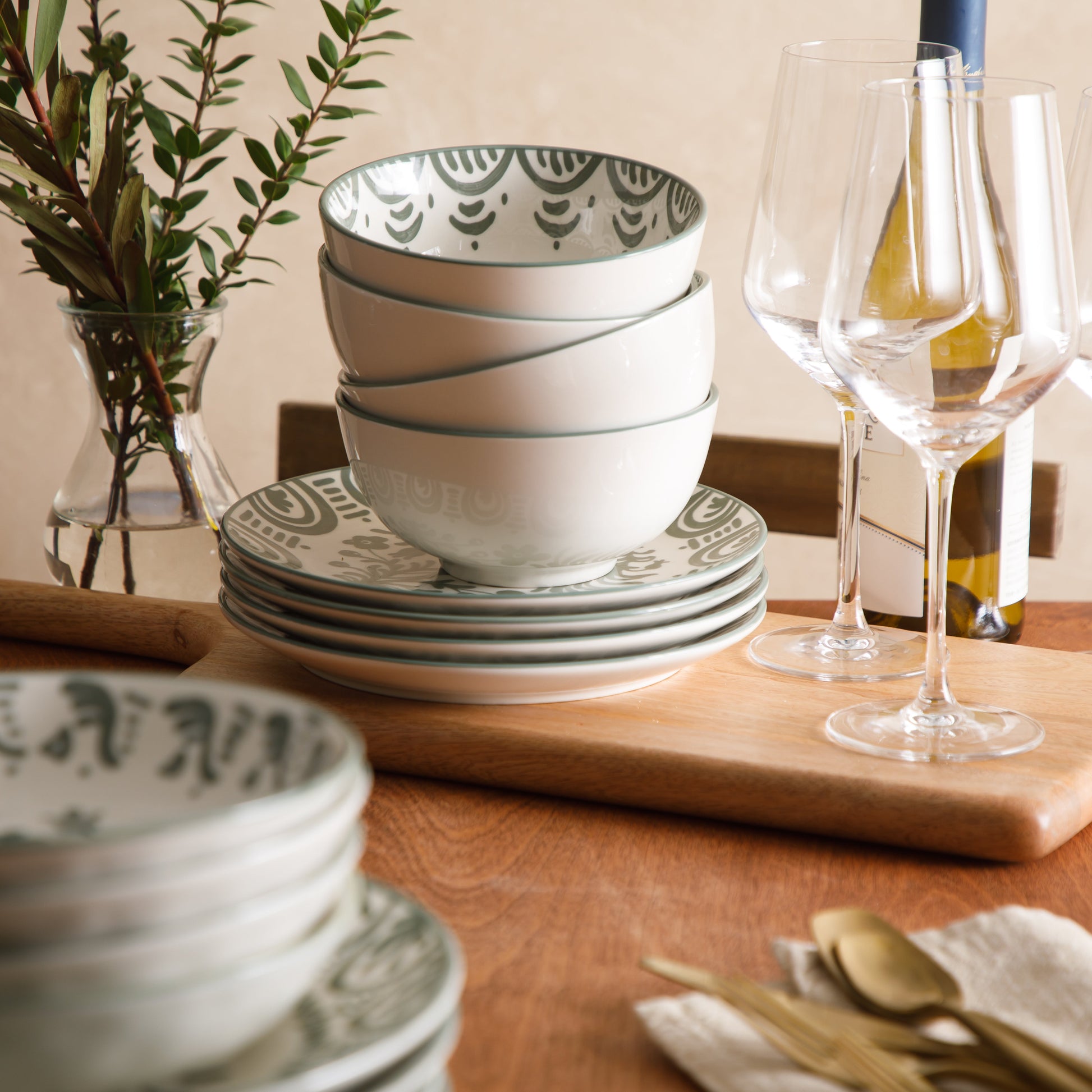 Bloomhouse - 2-Time Oprah’s Favorite Things - Valencia Flor 16 Piece Dinnerware Set, Artisanal Decorated Stoneware Plates & Bowls, Service for 4, Microwave & Dishwasher Safe, Iris Blue