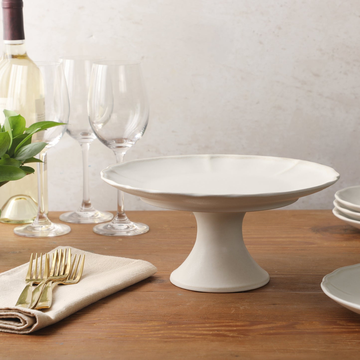 Gibson Elite Vista Rossio - Made in Portugal - 10.6 Inch White Ceramic Cake Stand, Pedestal Dessert Stand with Scalloped Rim, Cupcake Stand