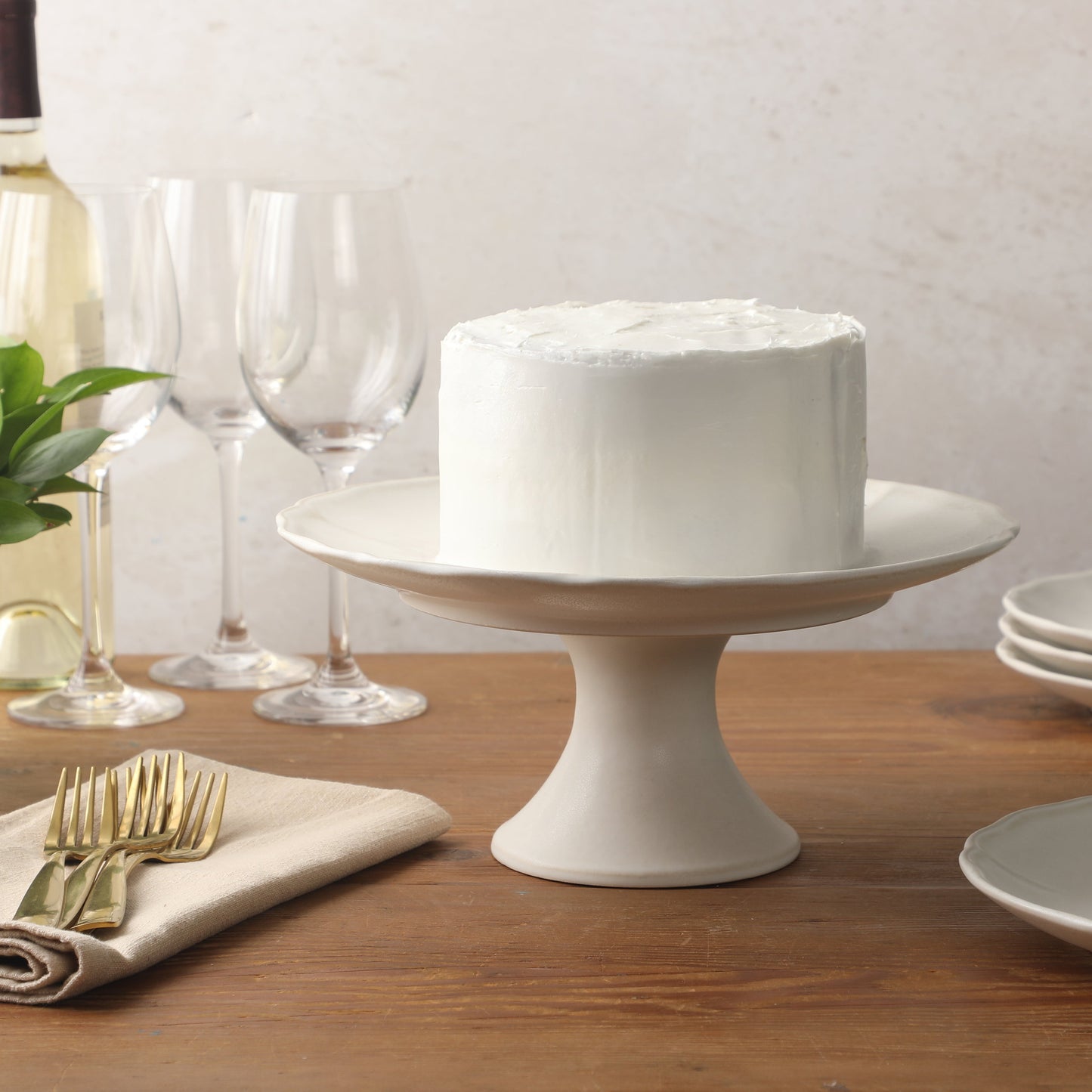 Gibson Elite Vista Rossio - Made in Portugal - 10.6 Inch White Ceramic Cake Stand, Pedestal Dessert Stand with Scalloped Rim, Cupcake Stand
