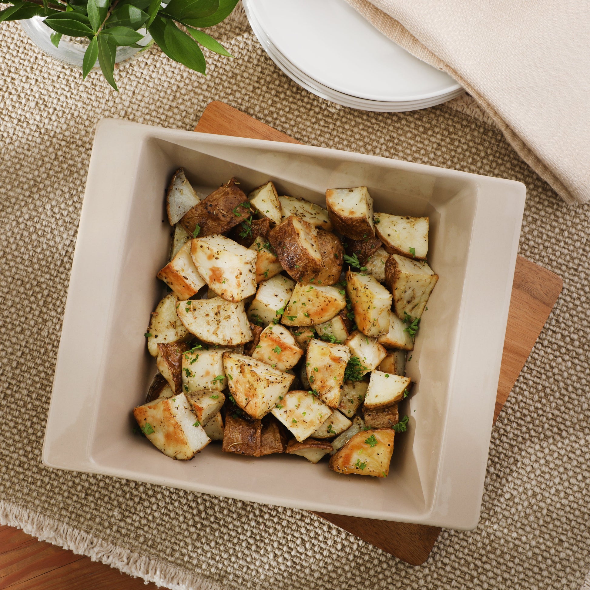 Gibson Elite 2-Quart 10" x 8.5" Stoneware Baking Dish with Acacia Wood Lid – Taupe Rectangular Oven Safe Baker for Casseroles, Roasting & Serving