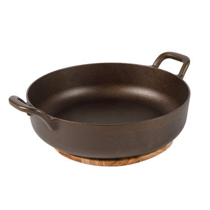 Bloomhouse Natural Bronze Finish 13-Inch Round Cast Iron Everyday Pan – Olive Oil Treated Cooking Surface with Dual Handles & Olive Wood Trivet, Oven, Stovetop & Campfire Safe