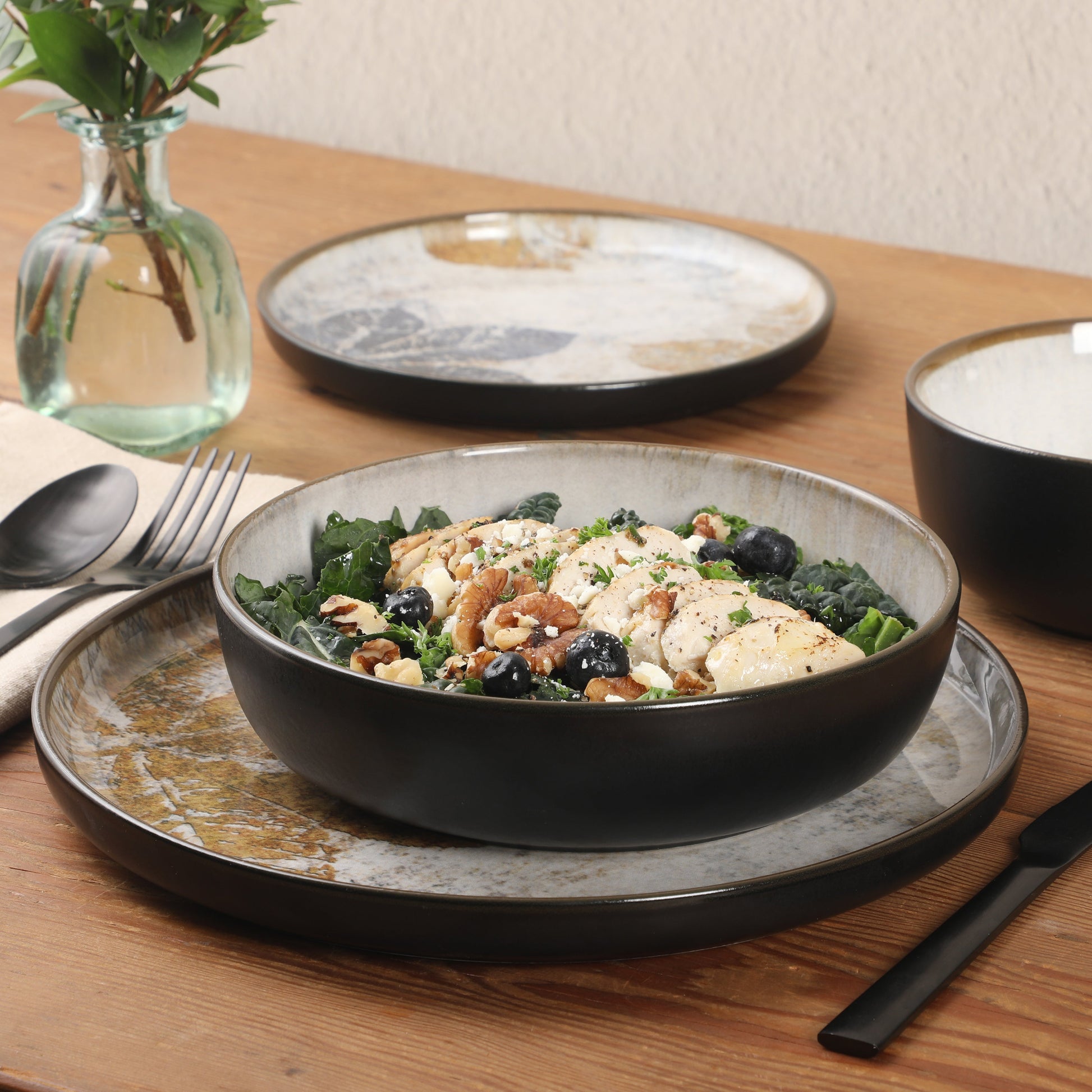Gibson Elite Chantilly Hill 16-Piece Porcelain Dinnerware Set, Round Plates & Bowls, Multicolor Leaf Design, Microwave & Dishwasher Safe, Service for 4