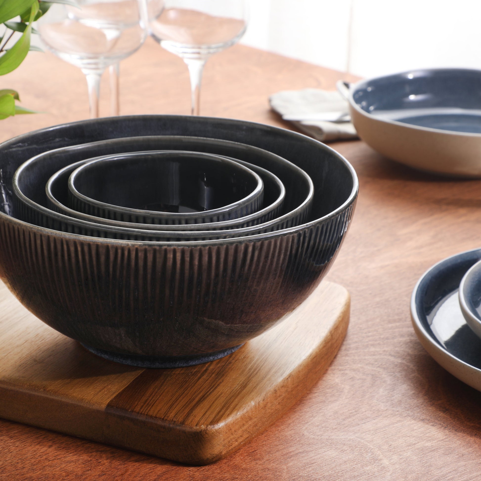 Gibson Elite Sandy Pines 4 Piece Nesting Bowl Set, 4”, 5.5”, 7” & 9” Round Stoneware Bowls, Reactive Glaze Finish, Mixing, Prep & Serving Bowls, Microwave & Dishwasher Safe