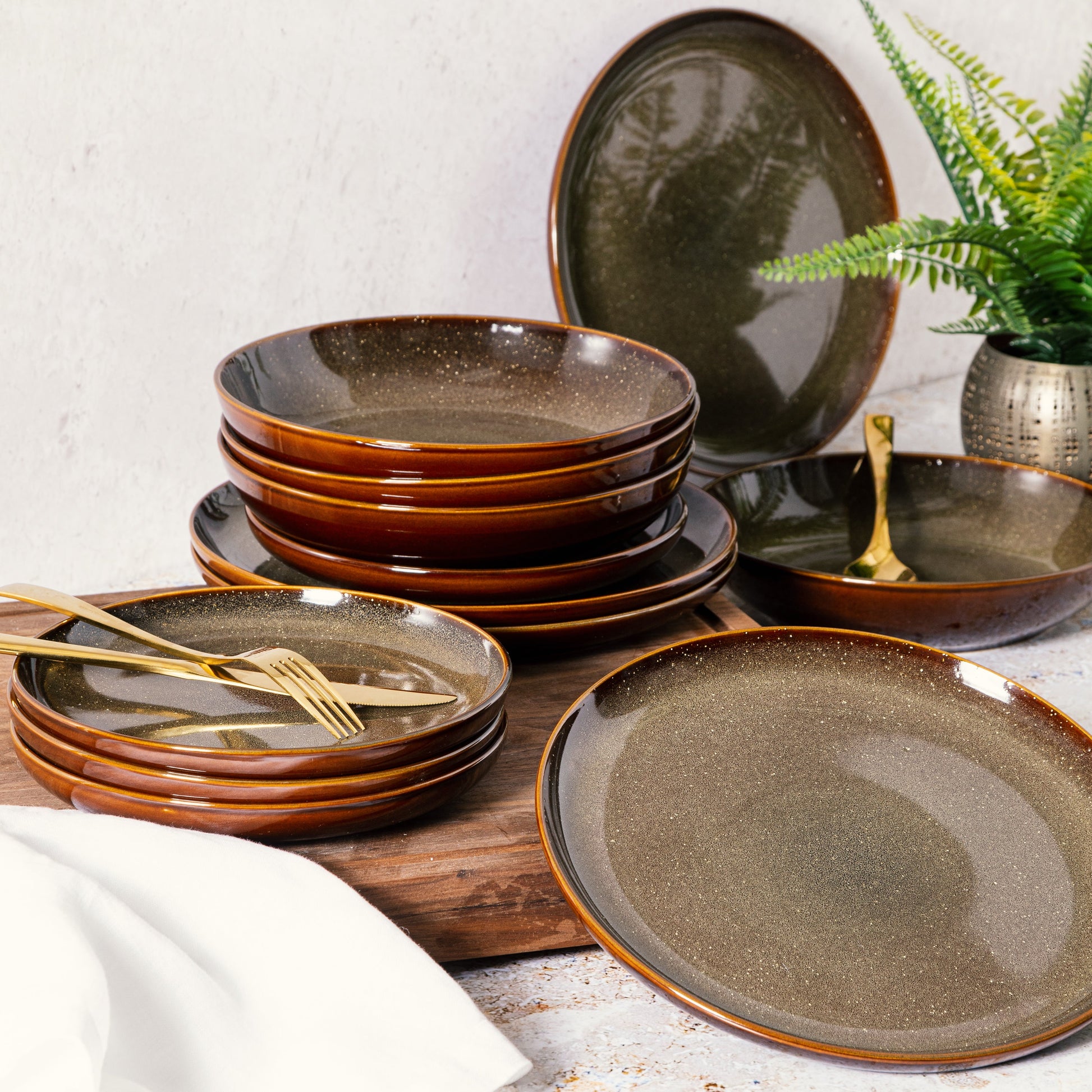 Gibson Elite Edwina 16-Piece Double Bowl Stoneware Dinnerware Set