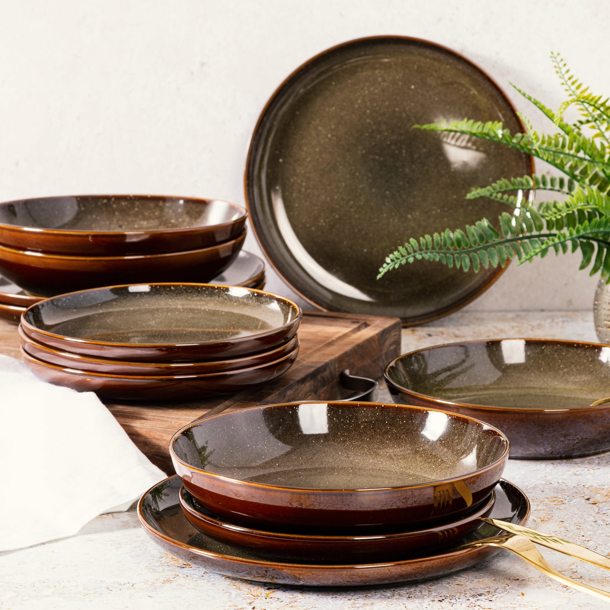 Gibson Elite Edwina 16-Piece Double Bowl Stoneware Dinnerware Set