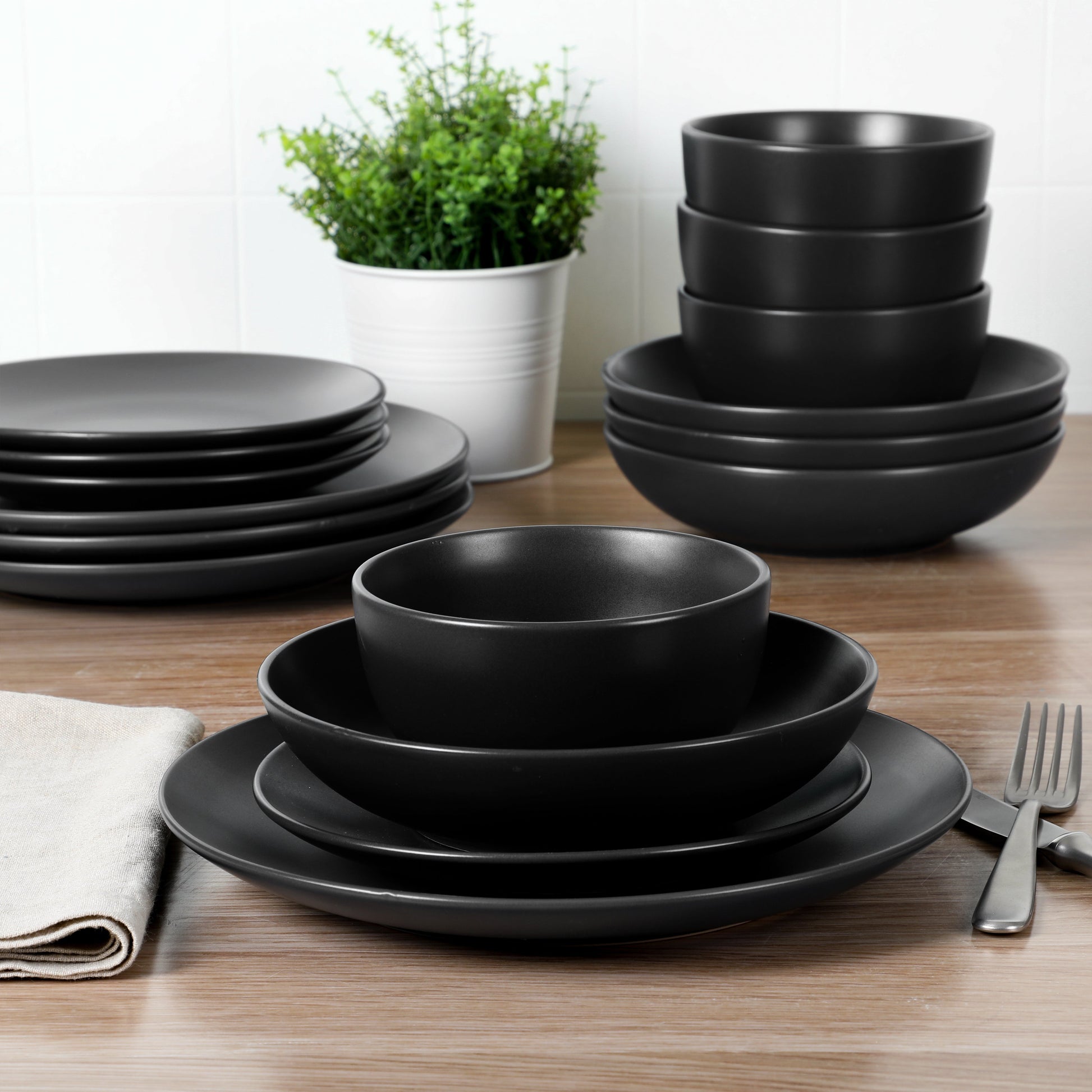 Gibson Home Queenslane 16 Piece Double Bowl Plates and Bowls Dinnerware Set
