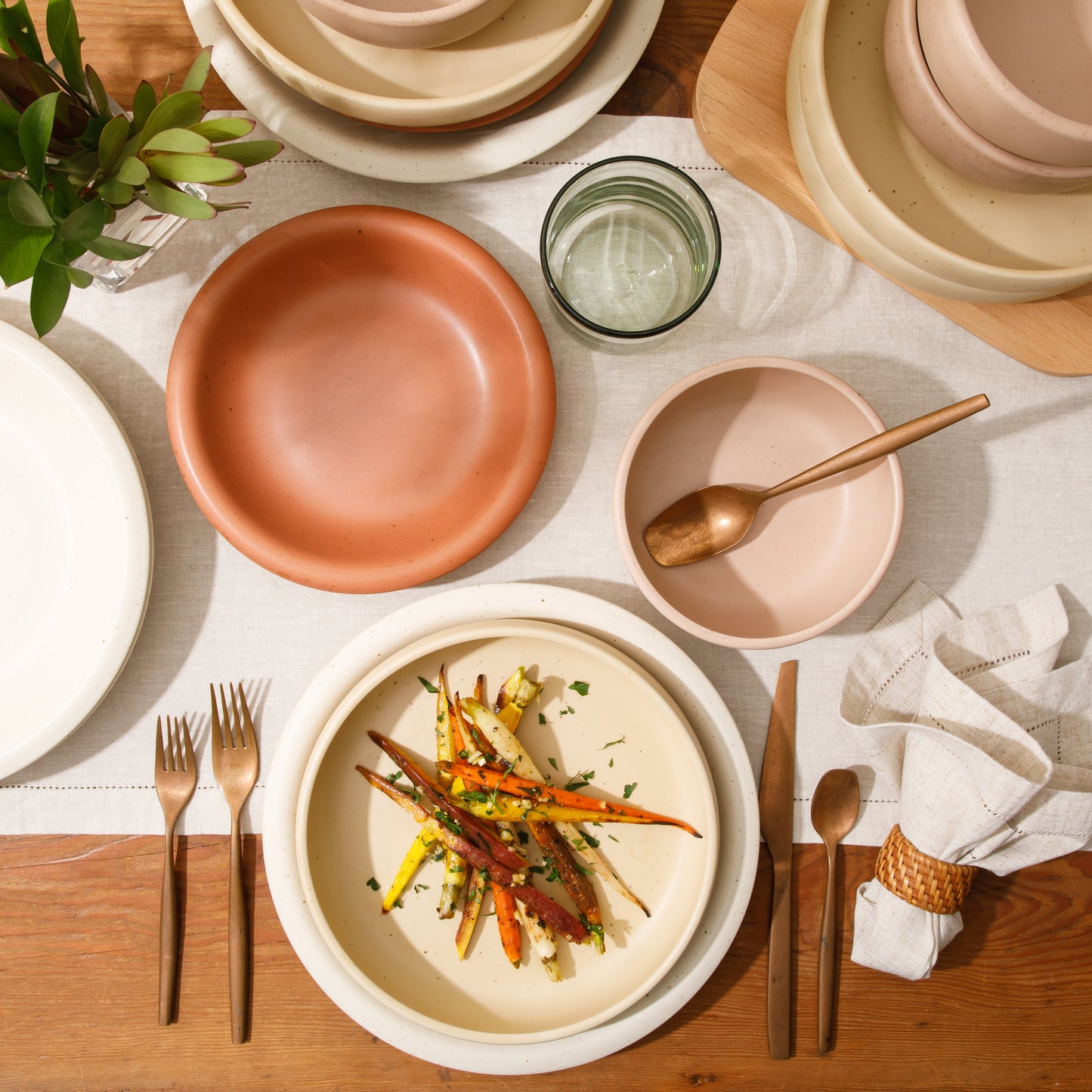Bloomhouse Corsica Clay 16 Piece Double Bowl Stoneware Reactive Glaze Dinnerware Set