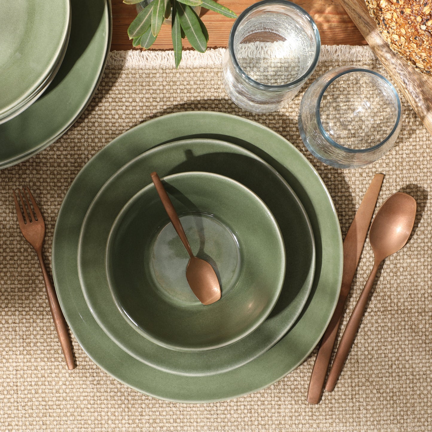 Bloomhouse Montecito Breeze 16 Piece (Service for 4) Double Plates and Bowls Stoneware Reactive Glaze Dinnerware Set
