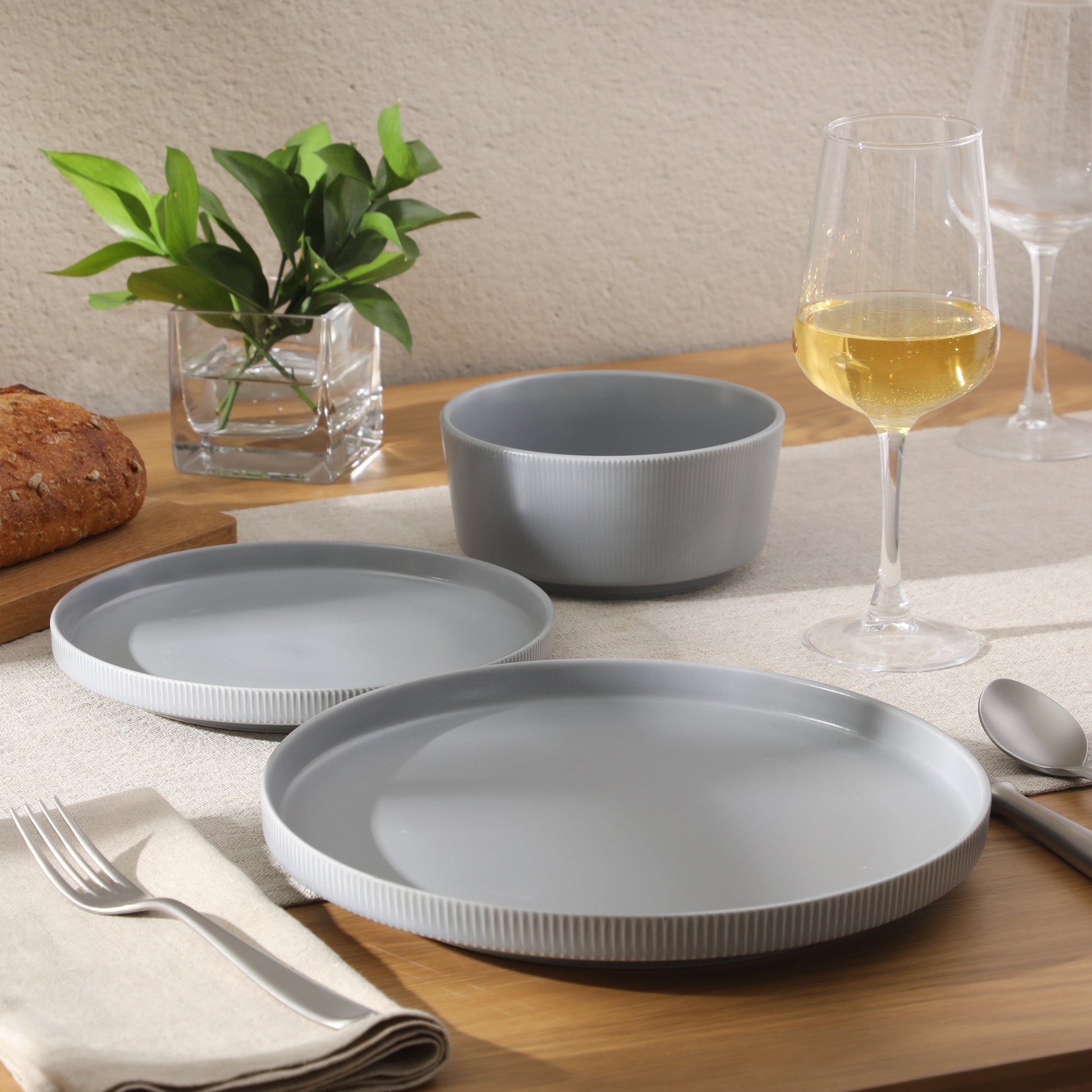 Gibson Home Dempsey Road 12-Piece Stoneware Dinnerware Set – Service for 4, Round Plates and Bowls, Durable Solid Color Modern Embossed Dish Set, Microwave & Dishwasher Safe