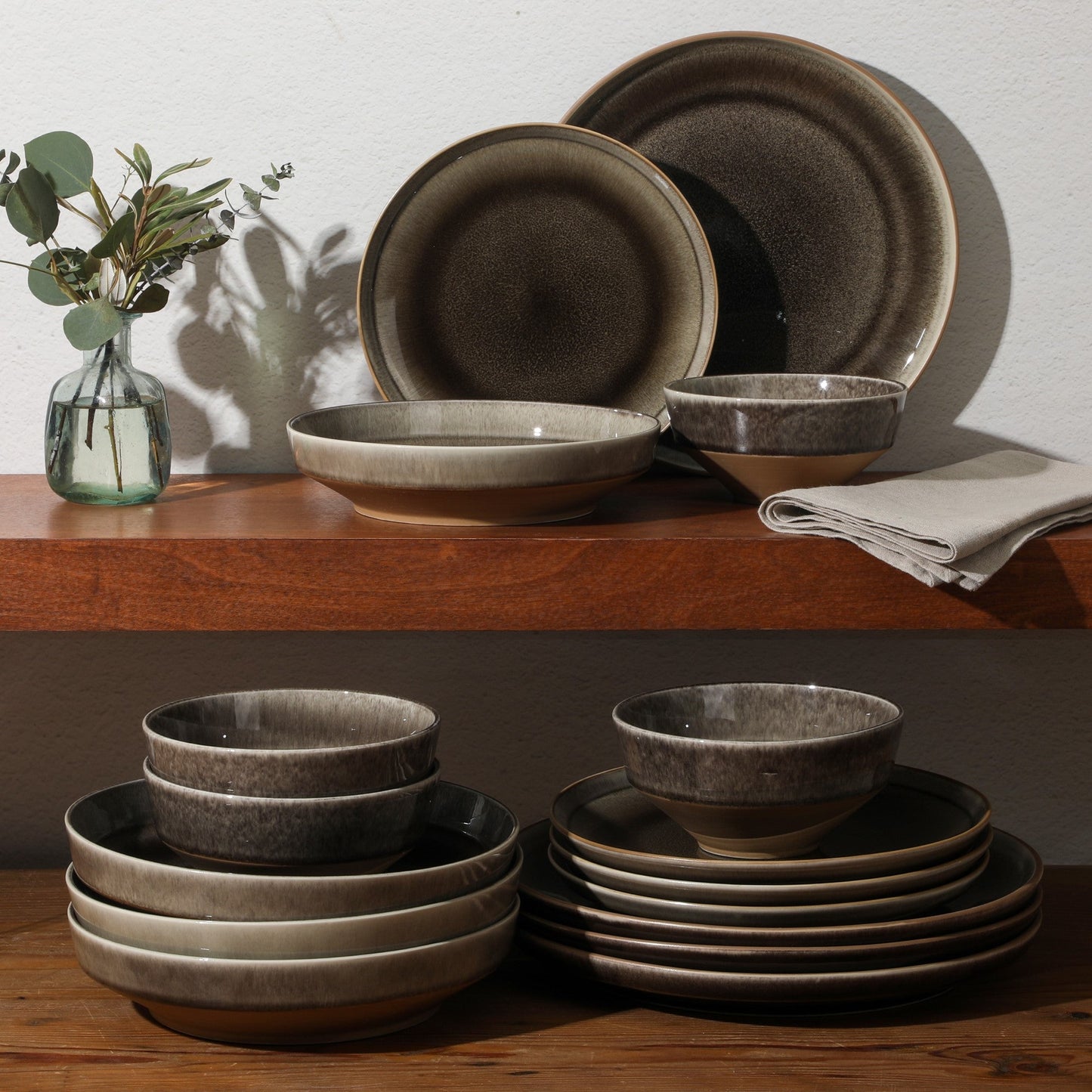 Gibson Elite Hailstone 16 Piece Stonewe Reactive Glaze (Service for 4) Ceramic Plates and Bowls Dinnerware Set
