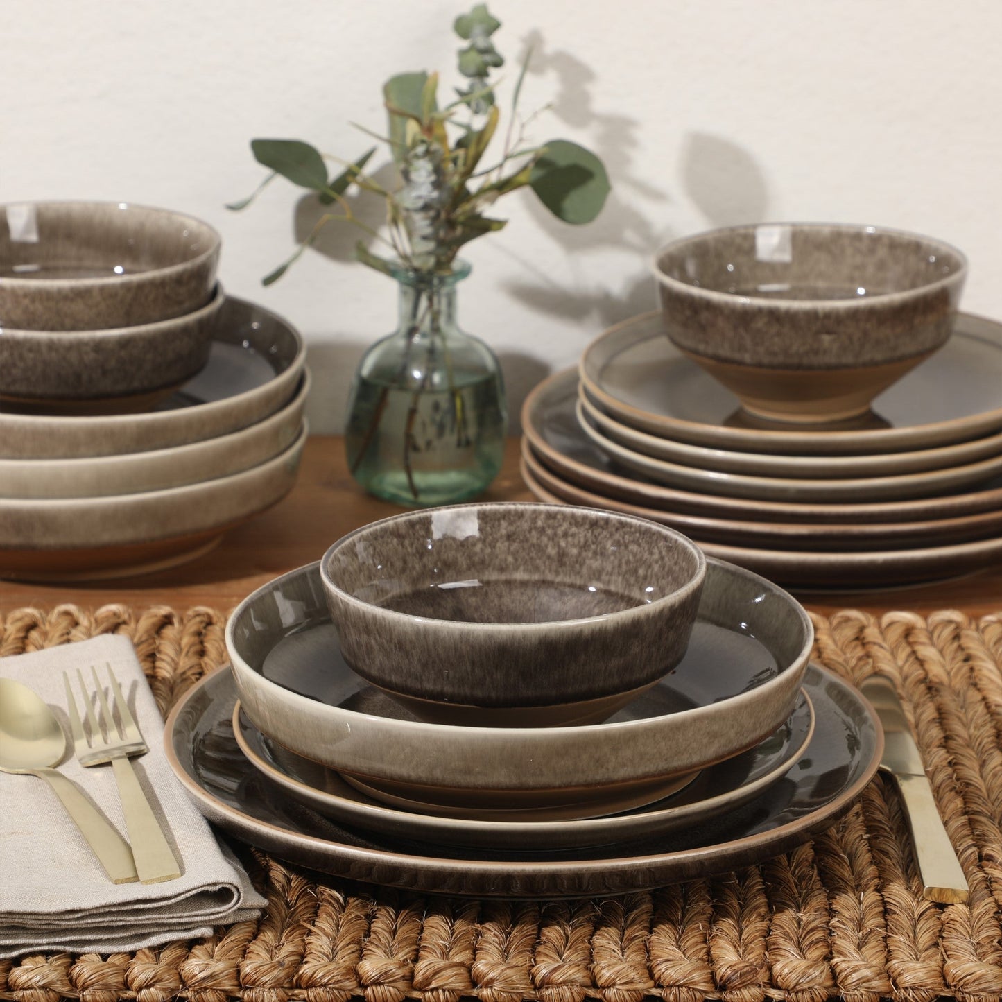 Gibson Elite Hailstone 16 Piece Stonewe Reactive Glaze (Service for 4) Ceramic Plates and Bowls Dinnerware Set