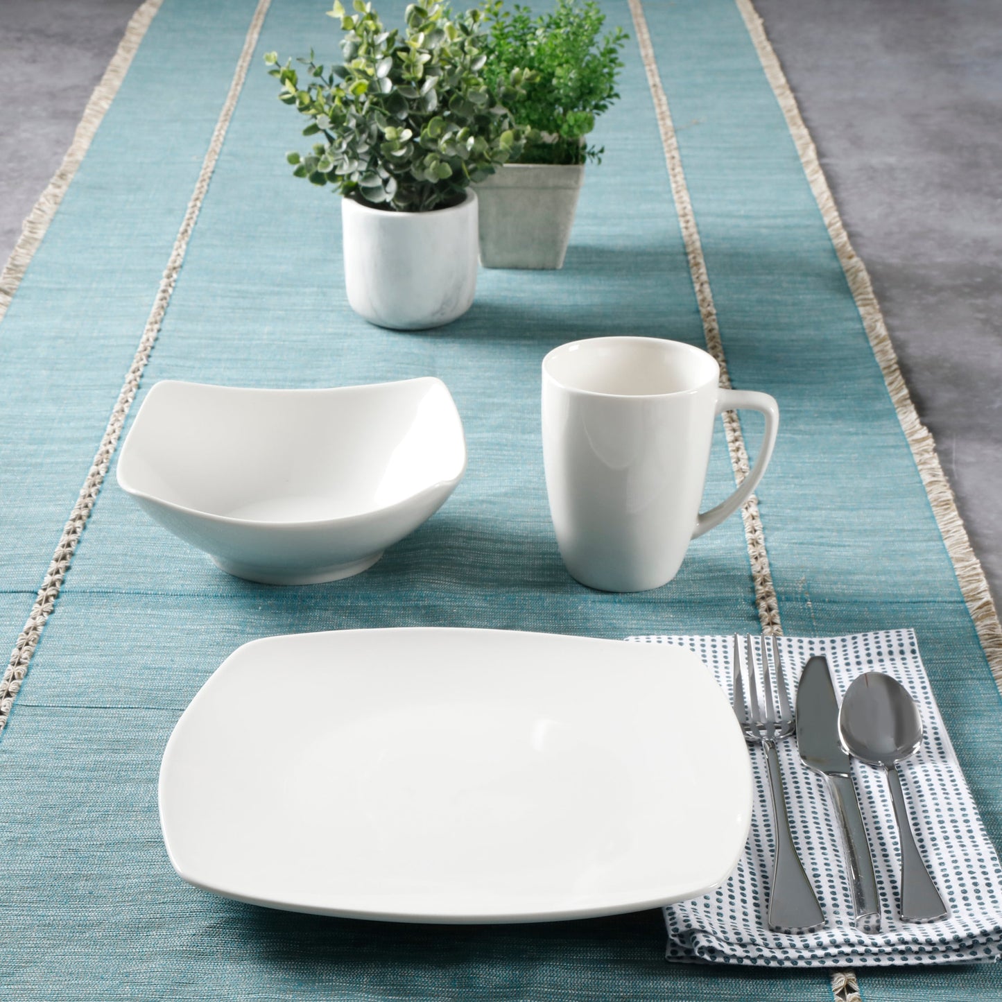 Gibson Home Zen Buffet (Service for 8) 24 Piece Plates and Bowls Porcelain Solid Color Dishes  Ceramic Dinnerware Set - White