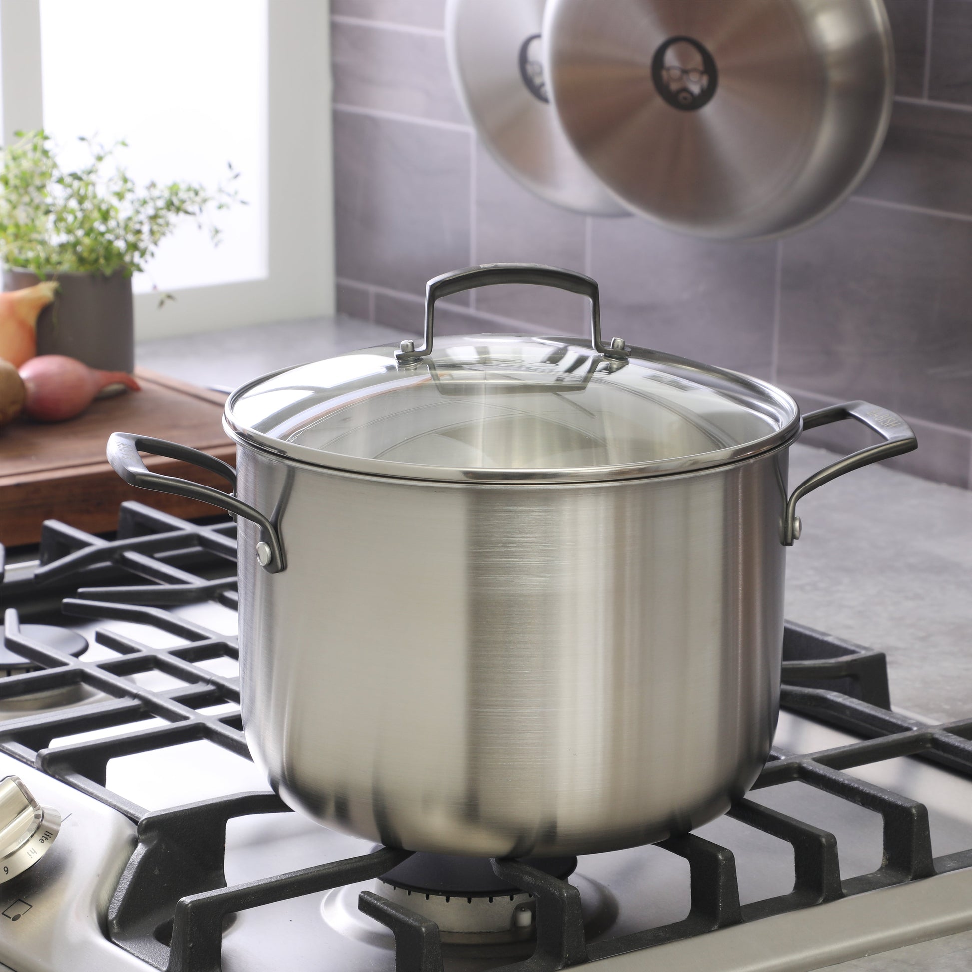 Babish 8 Quart Tri-Ply Stainless Steel Stock Pot with Glass Lid & Black Handles – Dutch Oven, Oven Safe, Dishwasher Safe