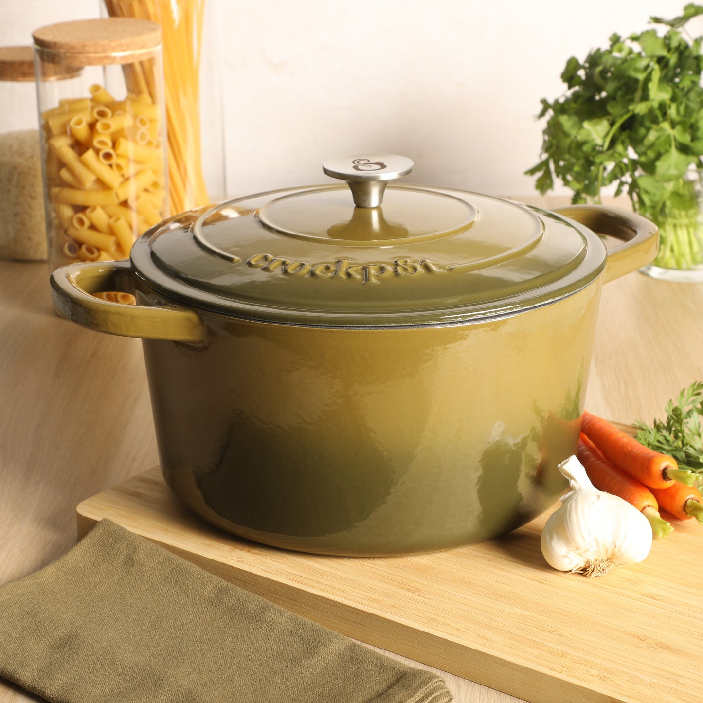 Crock Pot Artisan 7-Quart Round Cast Iron Dutch Oven Pot With Lid