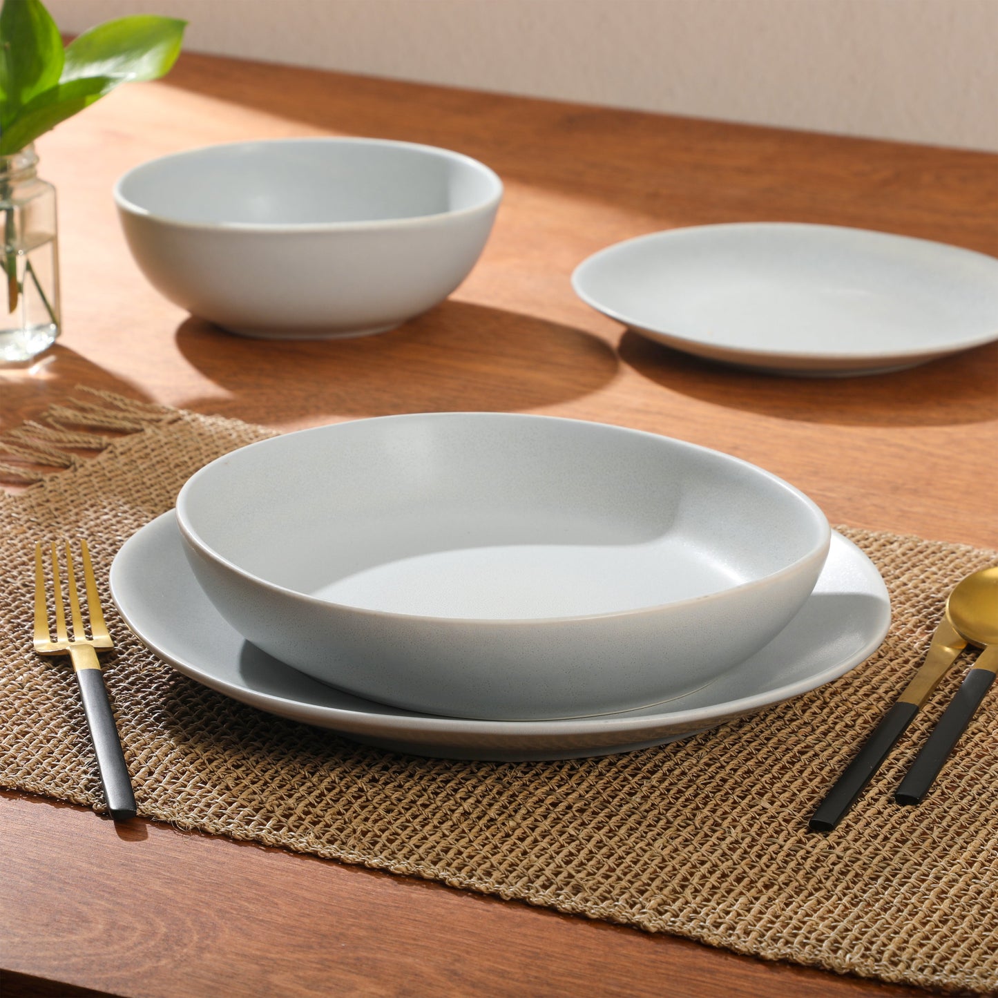 Gibson Elite Zion Mist 16 Piece Stoneware Reactive Glaze (Service for 4) Ceramic Plates and Bowls Modern Organic Dinnerware Set