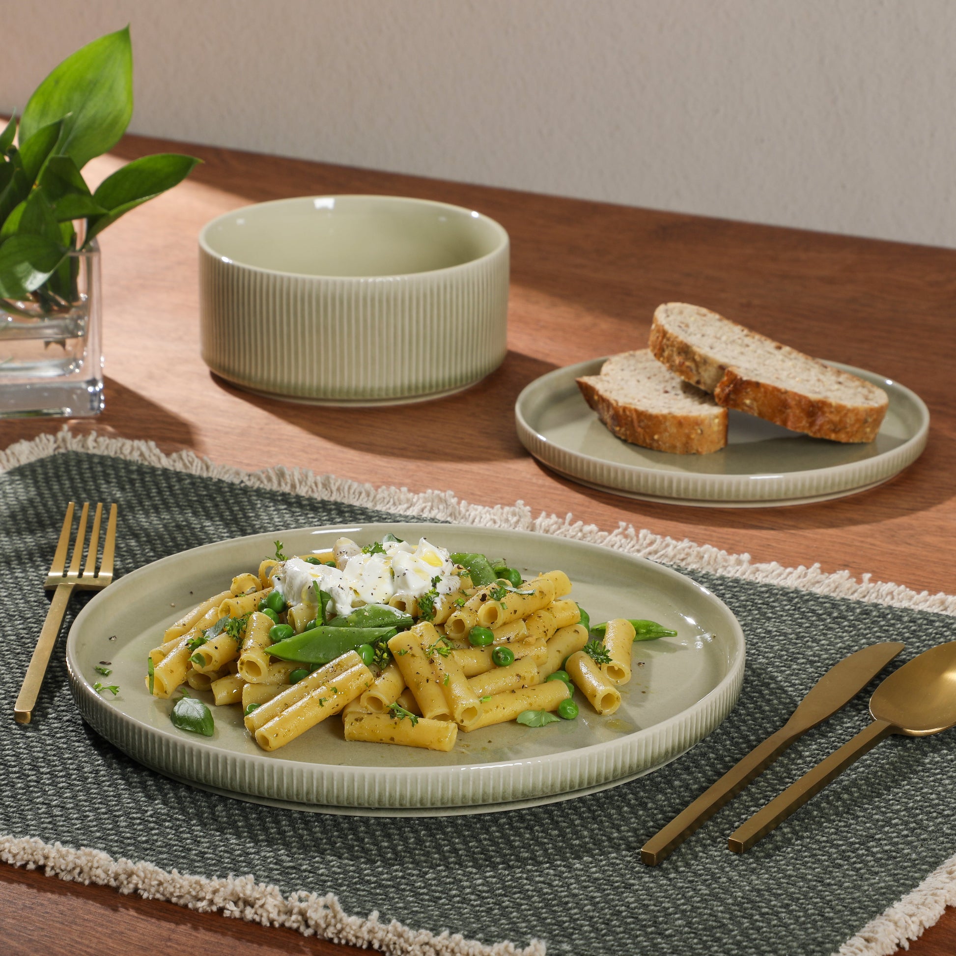 Gibson Elite Solana Coast 12 Piece Stoneware Reactive Glaze (Service for 4) Ceramic Plates and Bowls Modern Shape Embossed Dinnerware Set