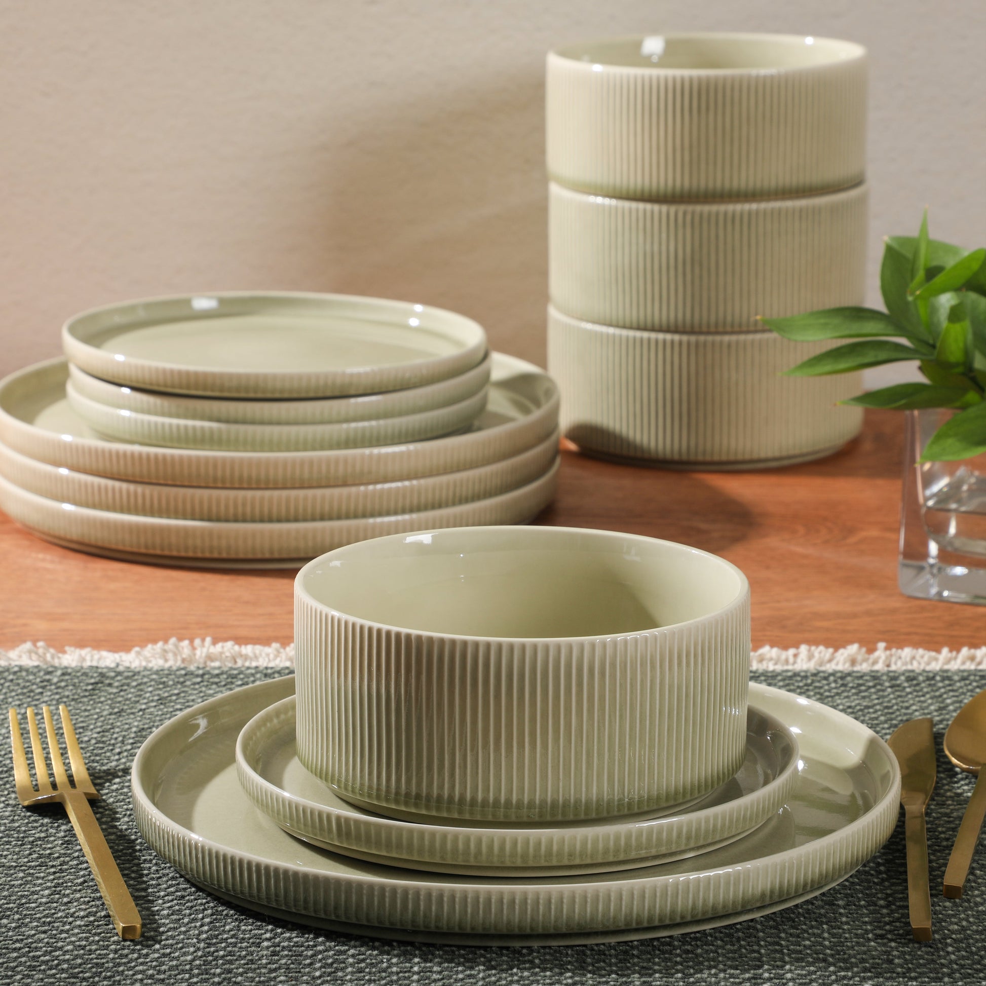 Gibson Elite Solana Coast 12 Piece Stoneware Reactive Glaze (Service for 4) Ceramic Plates and Bowls Modern Shape Embossed Dinnerware Set