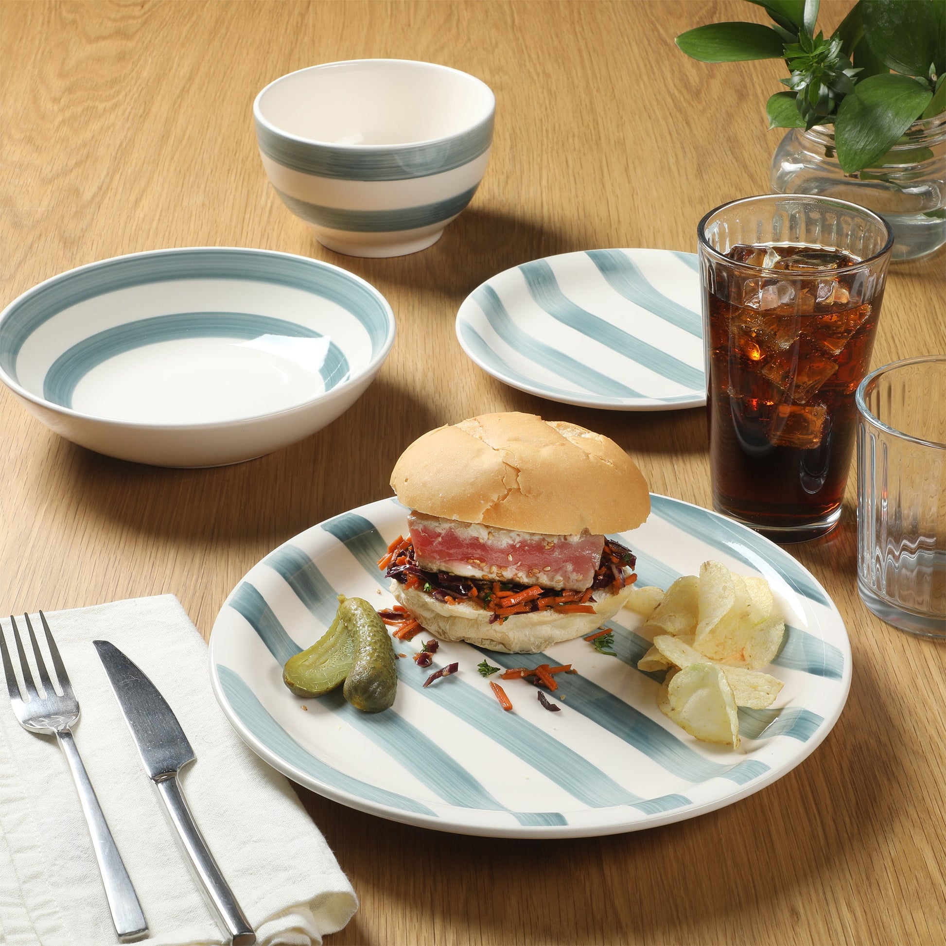 Gibson Home Kenwood Shores 16 Piece Dinnerware Set, Striped, Stoneware, Hand-Painted Plates and Bowls, Service for 4, Microwave & Dishwasher Safe