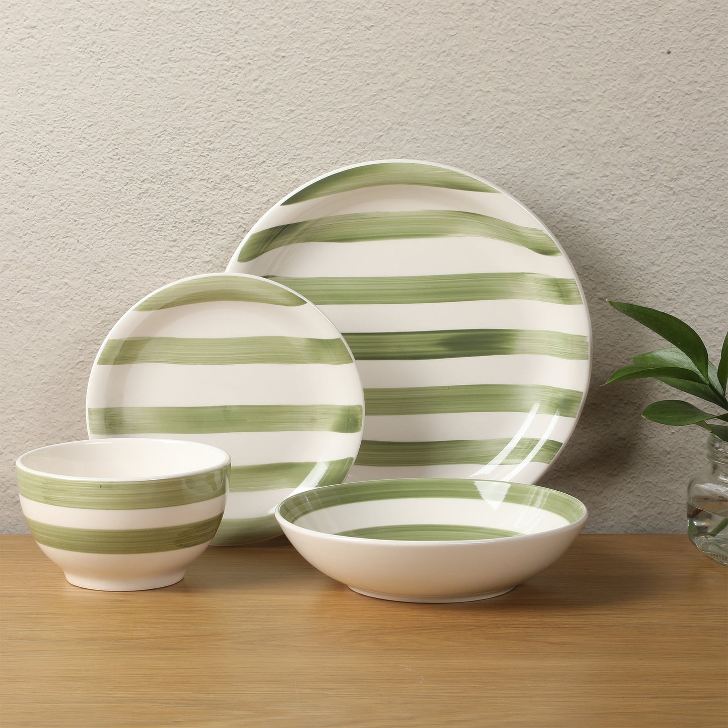 Gibson Home Kenwood Shores 16 Piece Dinnerware Set, Striped, Stoneware, Hand-Painted Plates and Bowls, Service for 4, Microwave & Dishwasher Safe