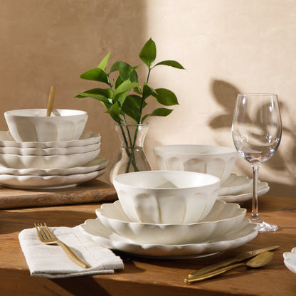 Bloomhouse - 2 Time Oprah's Favorite Things - Yuelu Bloom Dinnerware Set - Scallop Embossed 16 Piece (Service for 4) Plates and Bowls Set - Jasmine White