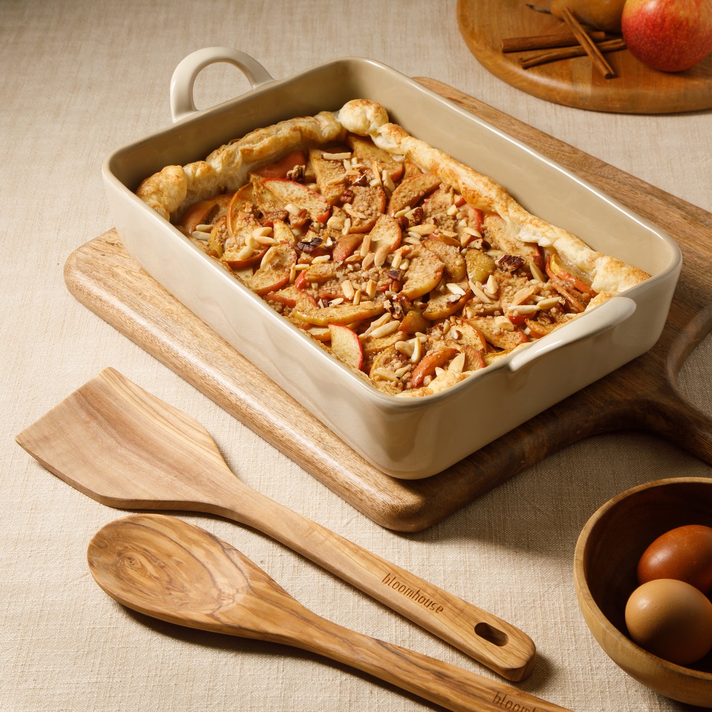 Bloomhouse 3-Piece 4.8-Quart 9 X 13 Ceramic Bakeware Set with Olive Wood Tools – Linen/Taupe Baking Dish with Handles, Oven Safe, Durable Stoneware for Casseroles, Roasting & Serving