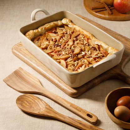 Bloomhouse 3-Piece 4.8-Quart 9 X 13 Ceramic Bakeware Set with Olive Wood Tools – Linen/Taupe Baking Dish with Handles, Oven Safe, Durable Stoneware for Casseroles, Roasting & Serving