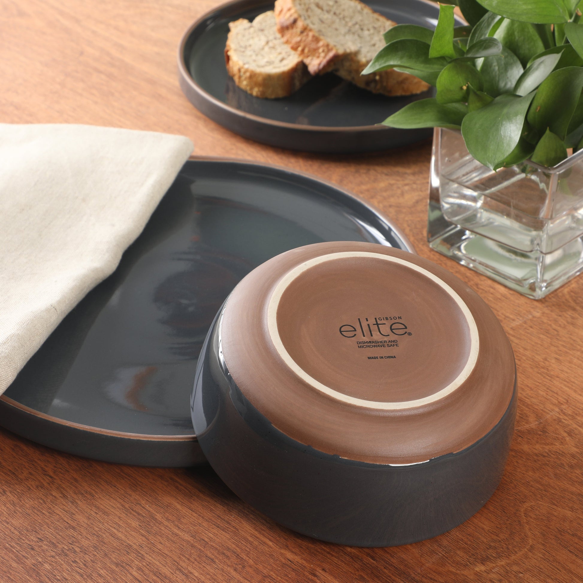 Gibson Elite Northrock Stoneware Dinnerware Set, 12-Piece Service for 4 Plates and Bowls Set – Dishes with Hand-Painted Terracotta Base