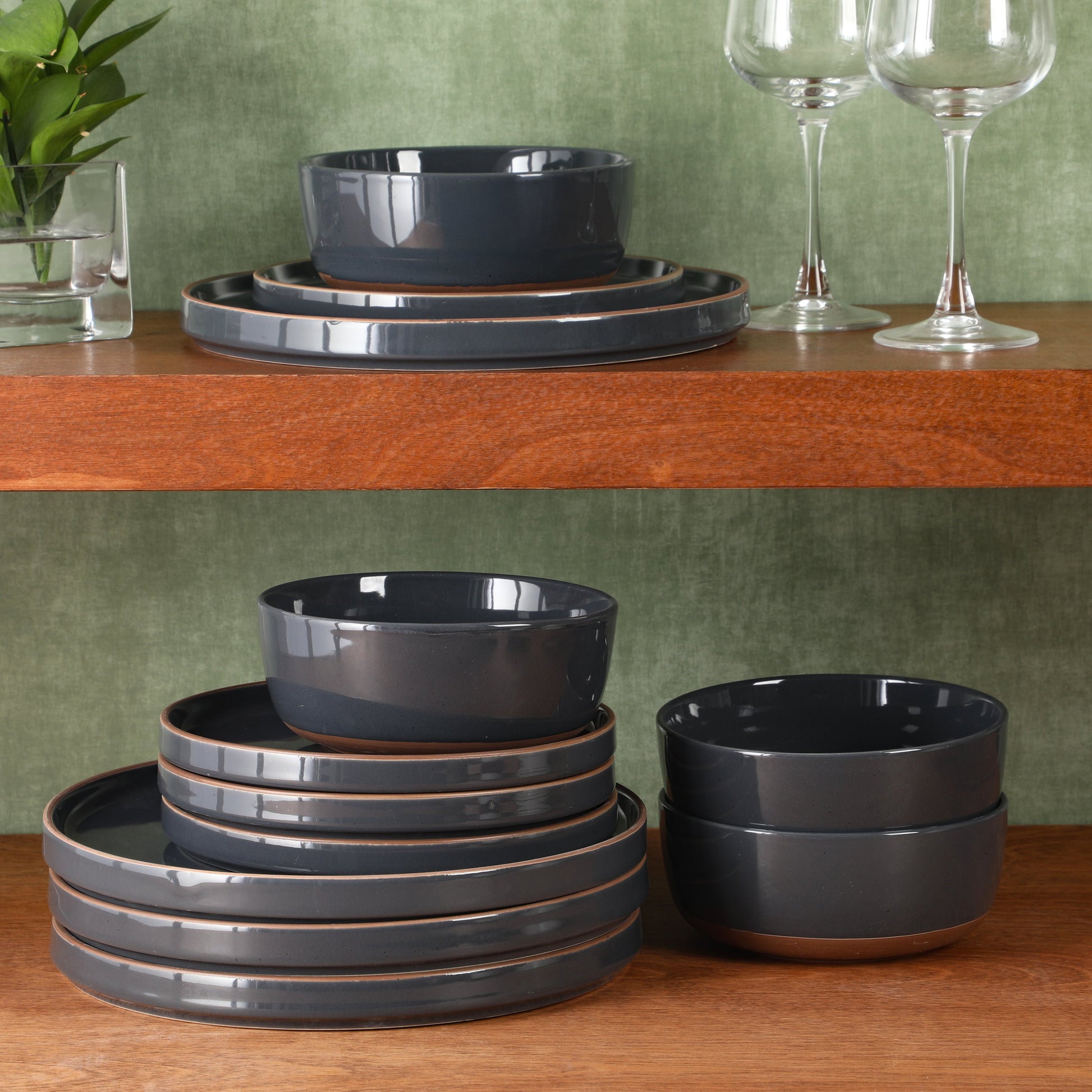 Gibson Elite Northrock Stoneware Dinnerware Set, 12-Piece Service for 4 Plates and Bowls Set – Dishes with Hand-Painted Terracotta Base