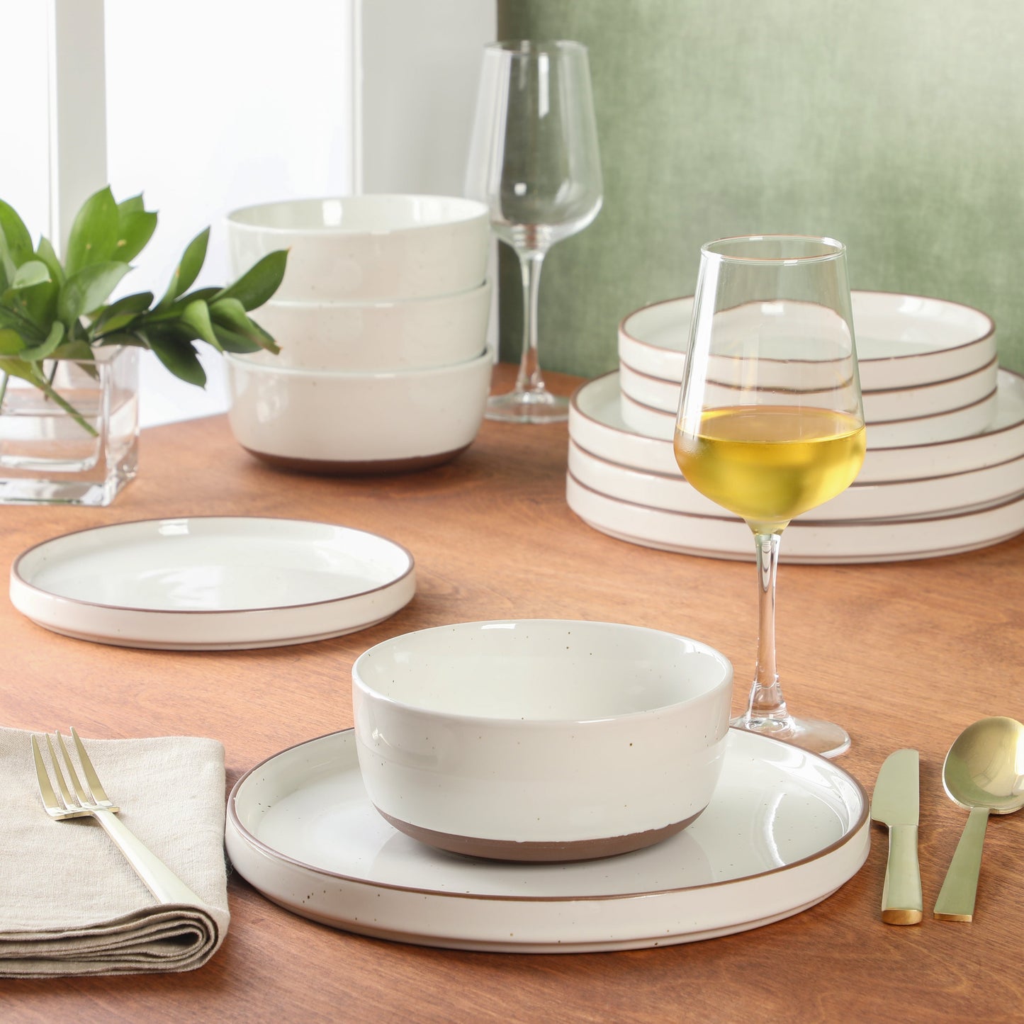 Gibson Elite Northrock Stoneware Dinnerware Set, 12-Piece Service for 4 Plates and Bowls Set – Dishes with Hand-Painted Terracotta Base