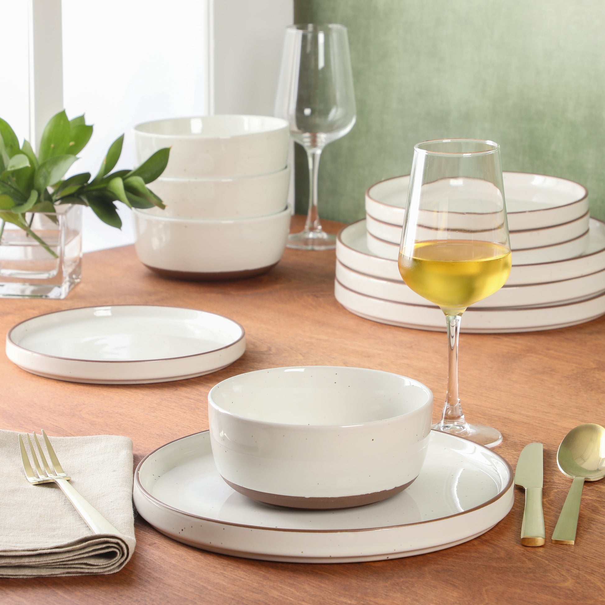 Gibson Elite Northrock Stoneware Dinnerware Set, 12-Piece Service for 4 Plates and Bowls Set – Dishes with Hand-Painted Terracotta Base