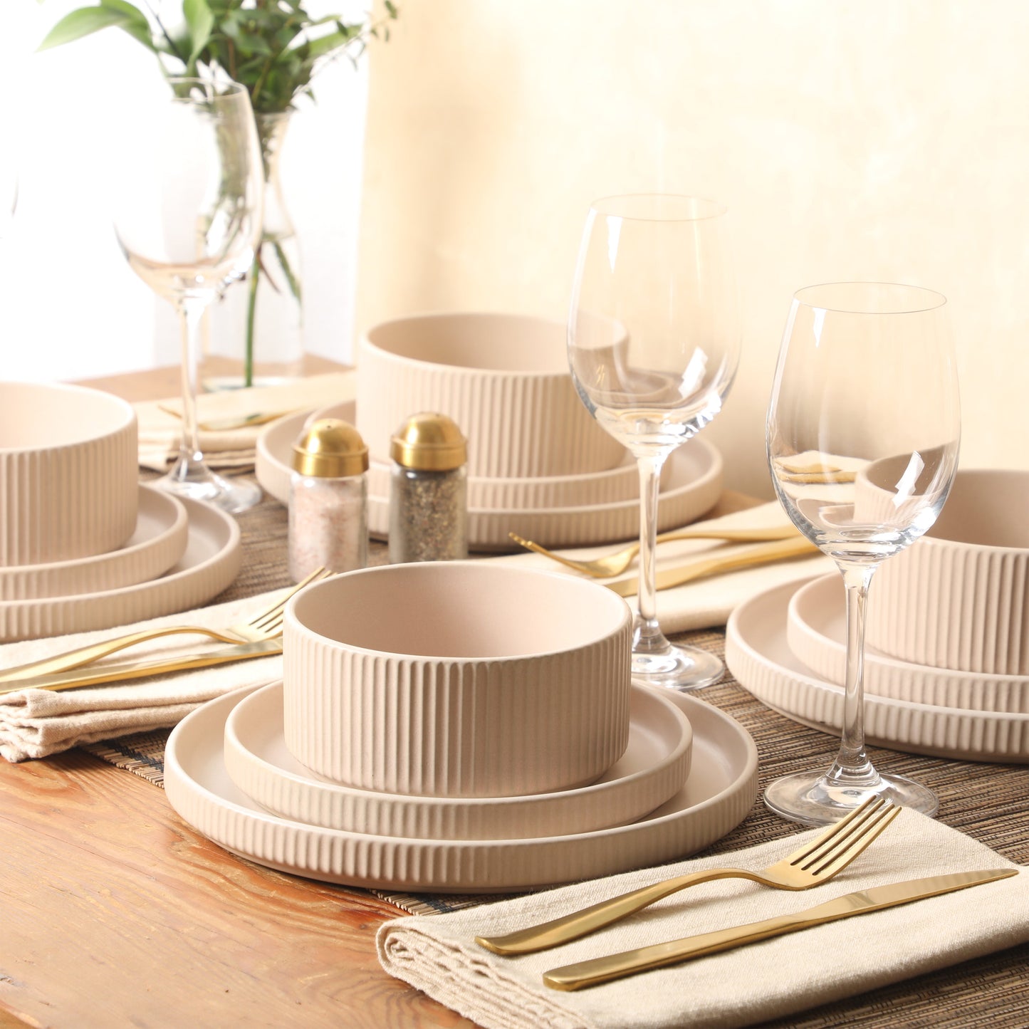 Gibson Elite Townscape Plates and Bowls 12 Piece Dinnerware Set, Service for 4