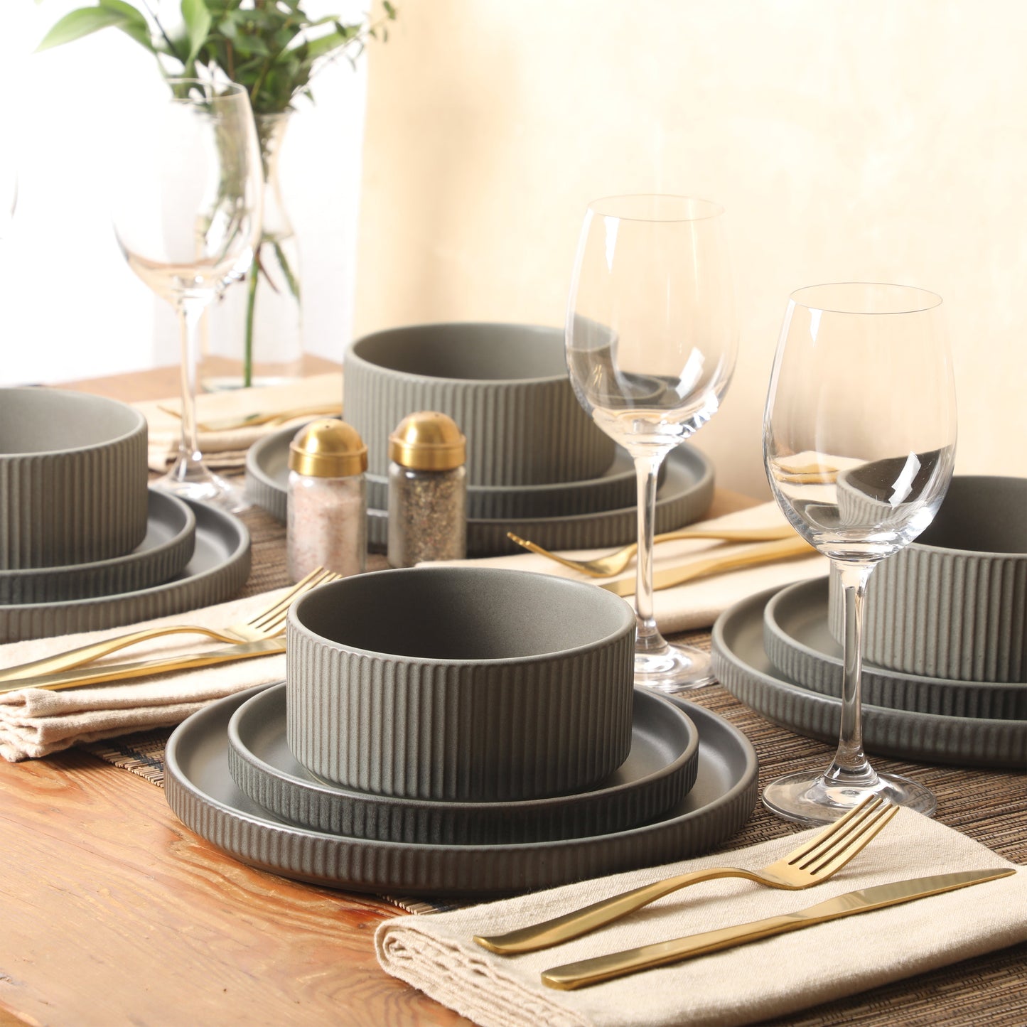 Gibson Elite Townscape Plates and Bowls 12 Piece Dinnerware Set, Service for 4