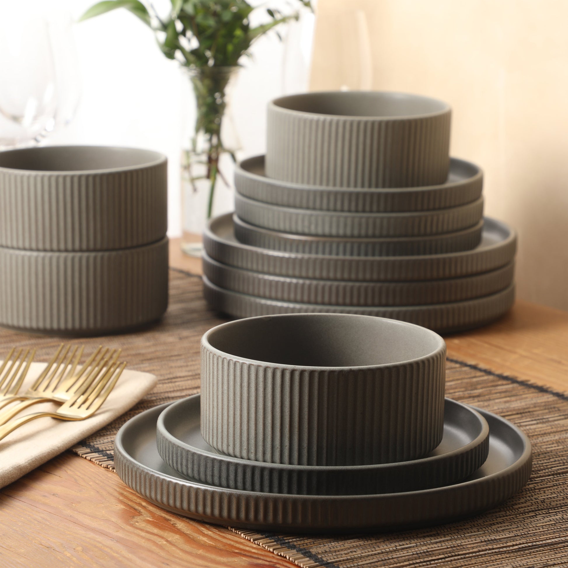 Gibson Elite Townscape Plates and Bowls 12 Piece Dinnerware Set, Service for 4
