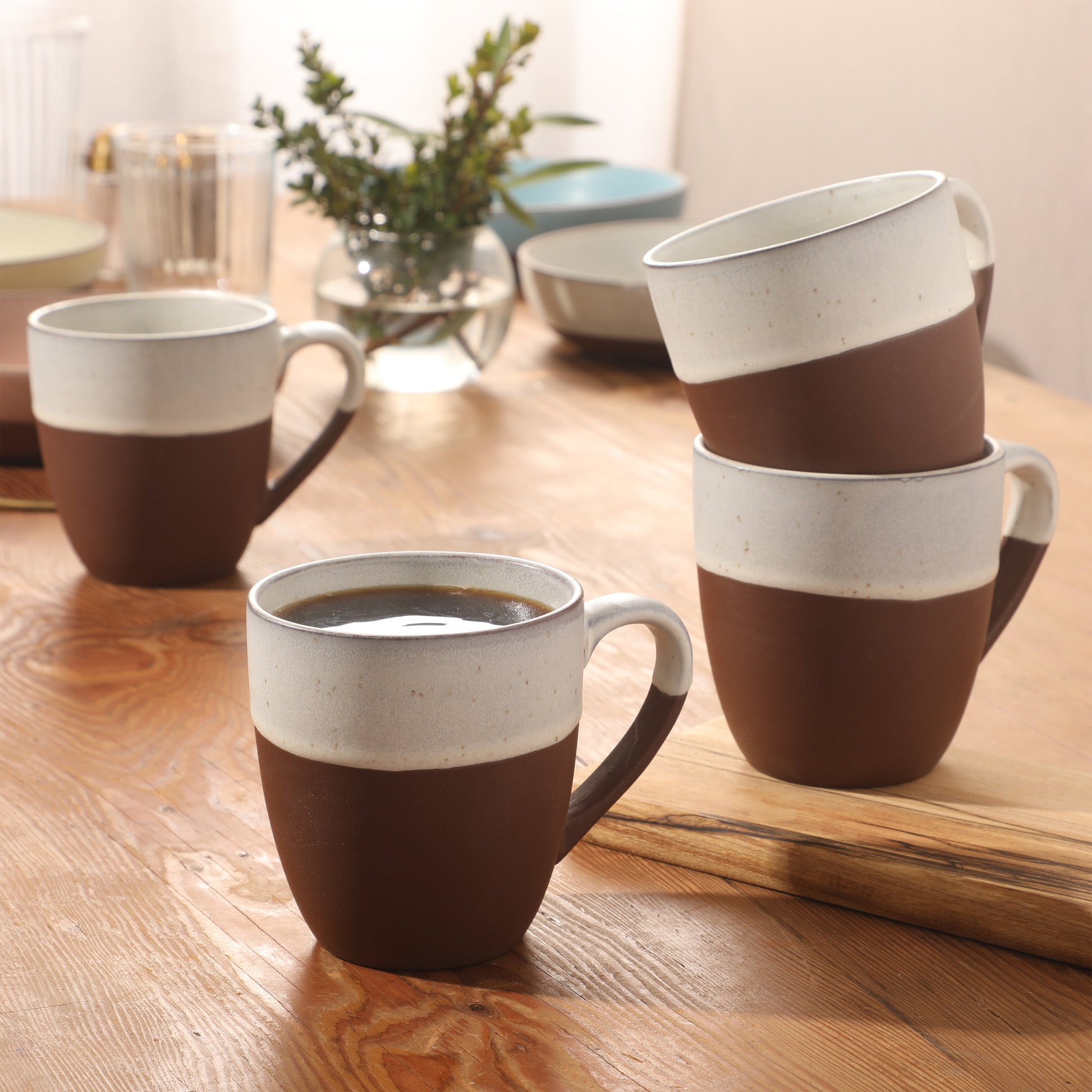 Gibson Elite William Crest 4 Piece Coffee Mug Set, 15oz Stoneware Cups, Reactive Glaze Finish, Round Large Coffee Mugs, Microwave & Dishwasher Safe