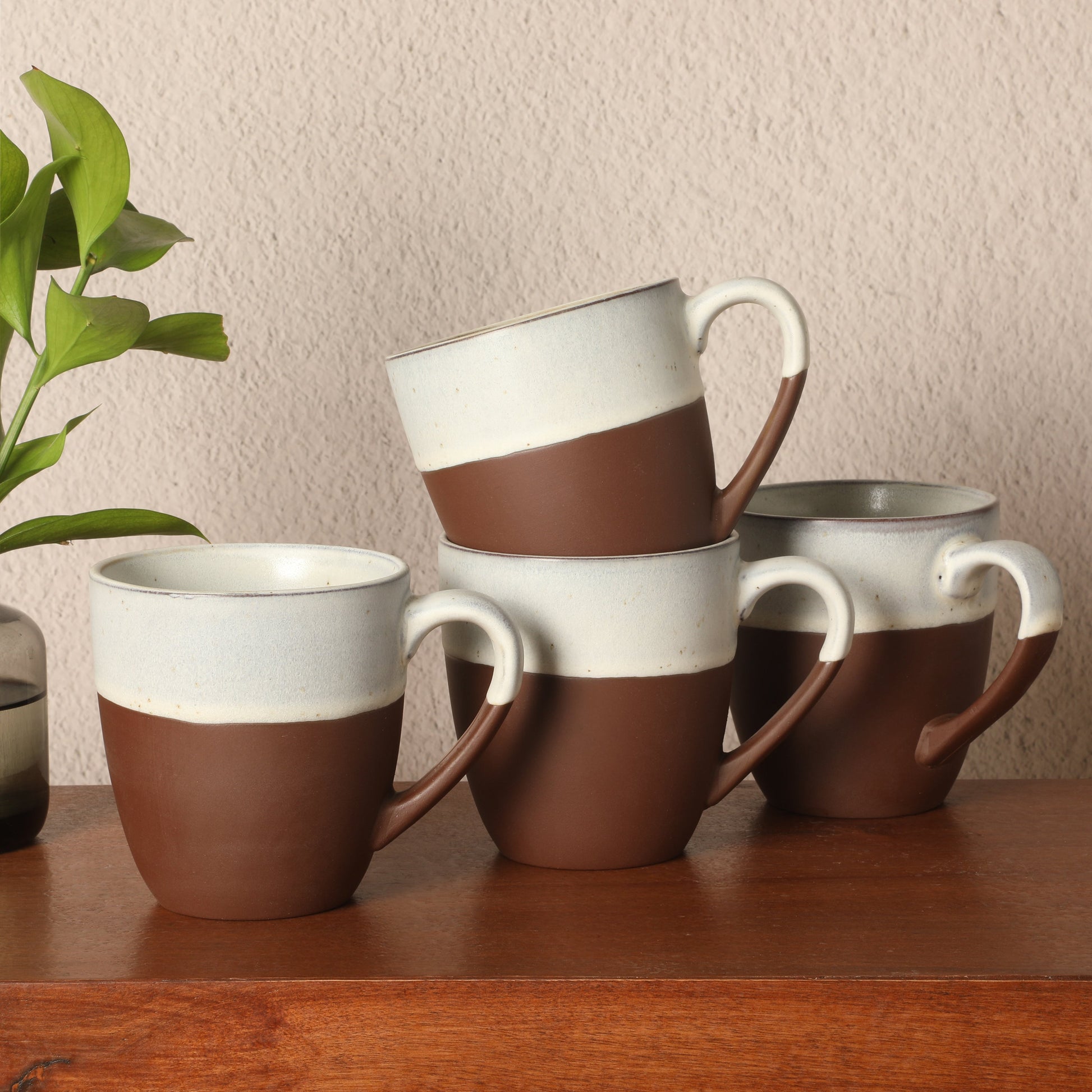 Gibson Elite William Crest 4 Piece Coffee Mug Set, 15oz Stoneware Cups, Reactive Glaze Finish, Round Large Coffee Mugs, Microwave & Dishwasher Safe