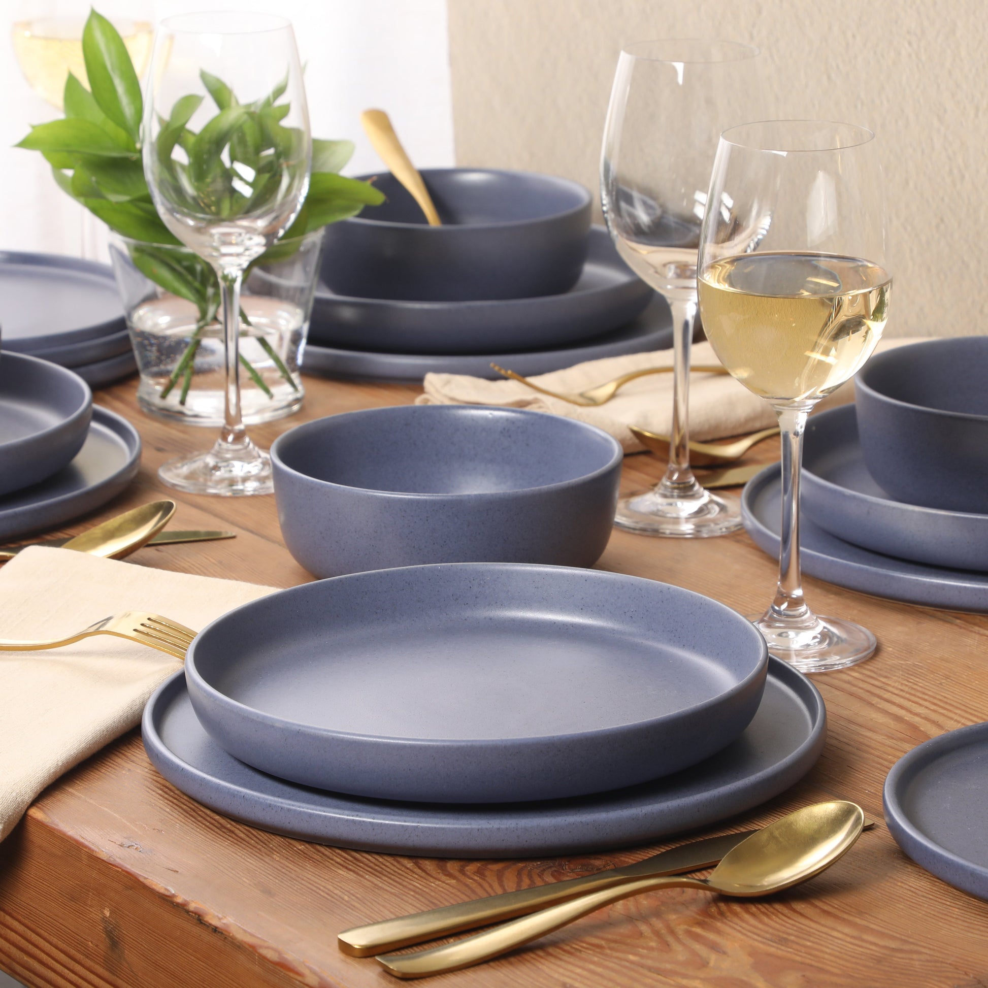 Gibson Elite Bayou Moon Plates and Bowls Sets, 16-Piece Matte Stoneware Dinnerware Sets, Solid Color Reactive Glaze Dish Set, Service for 4