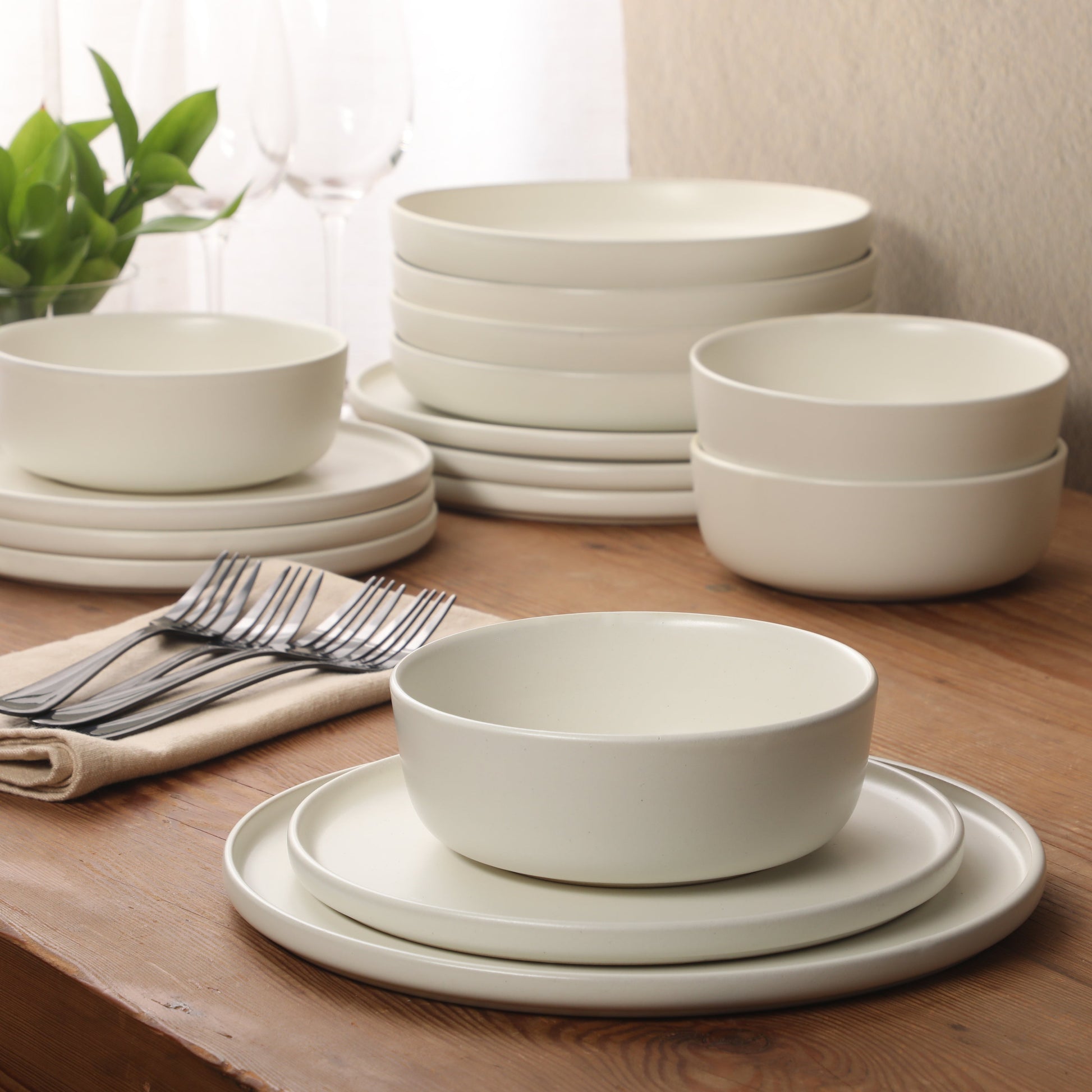 Gibson Elite Bayou Moon Plates and Bowls Sets, 16-Piece Matte Stoneware Dinnerware Sets, Solid Color Reactive Glaze Dish Set, Service for 4