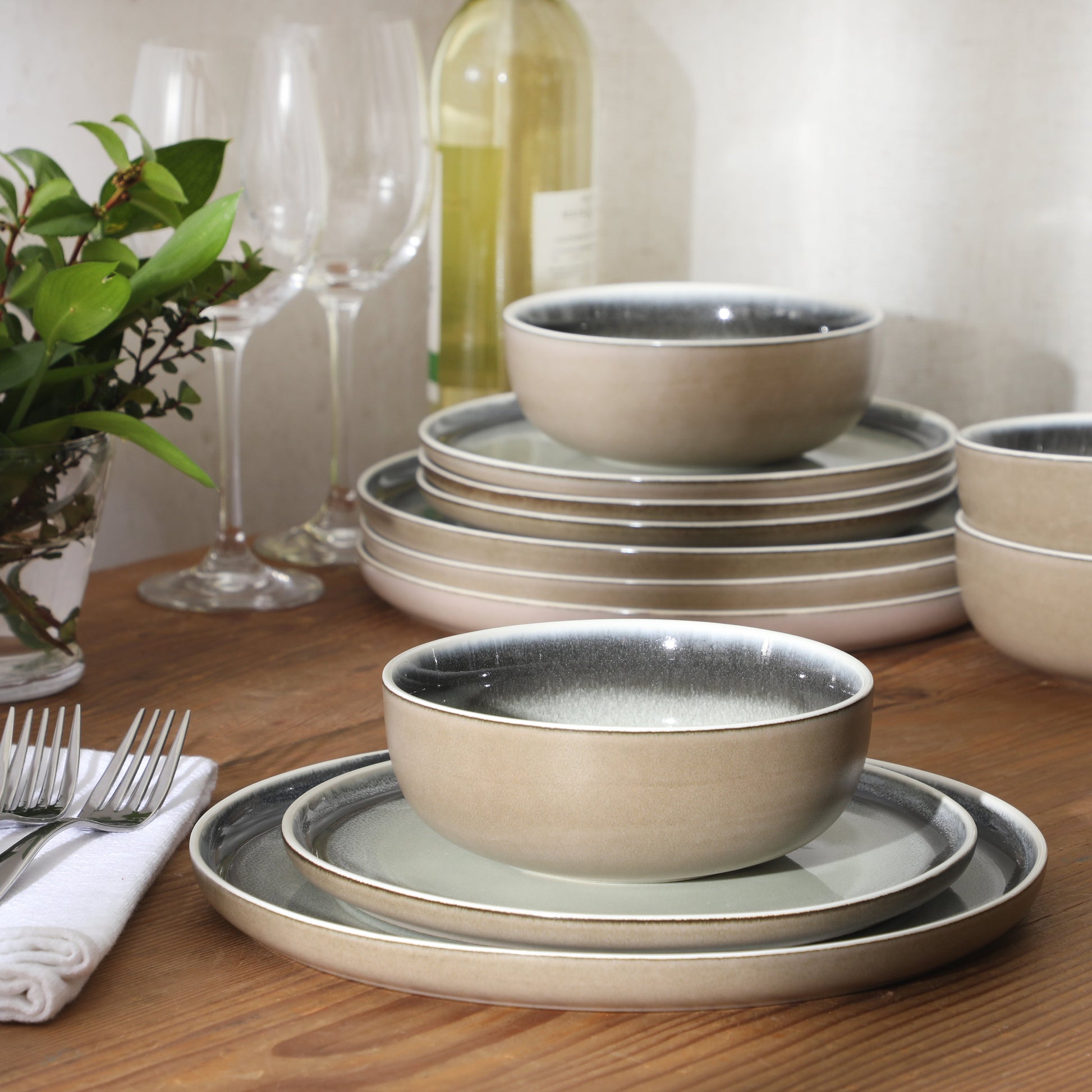 Gibson Elite Island Bay 12-Piece New Bone China Dinnerware Set Service for 4, Reactive Glaze Plates and Bowls, Dishwasher Safe