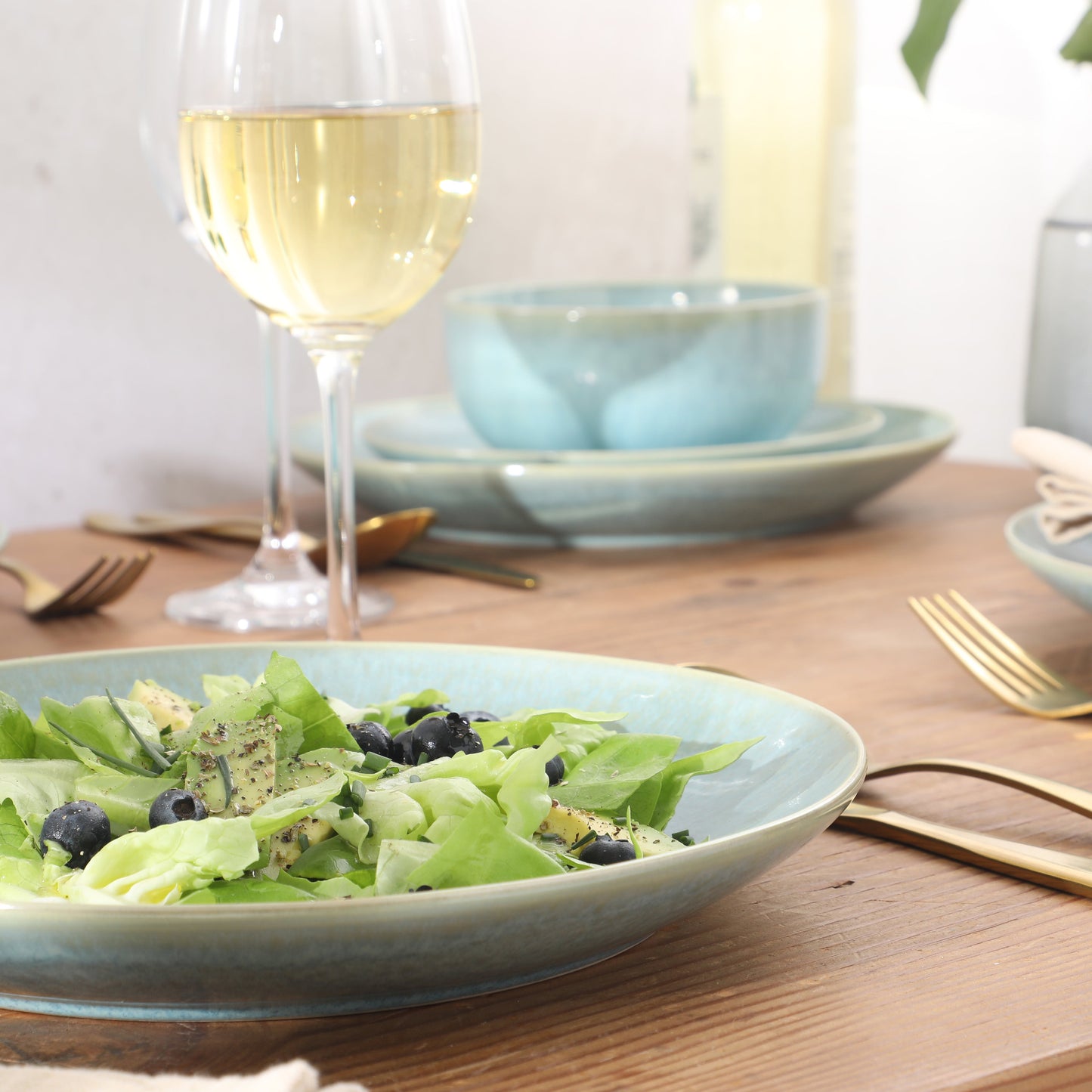 Gibson Elite Pine Coast Plates and Bowls Sets, 12-Piece Stoneware Dinnerware Sets, Reactive Glaze Dish Set