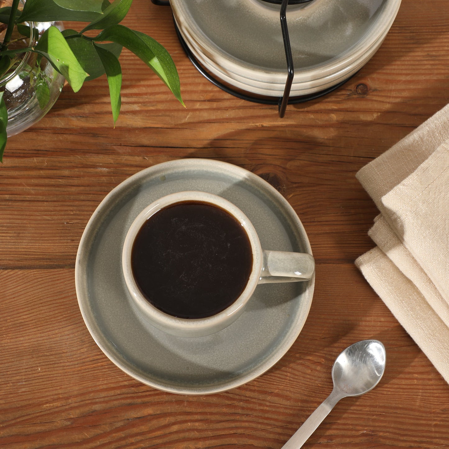Gibson Elite Sunrise Hills 9-Piece Stackable Stoneware Cup and Saucer Set with Metal Rack, 6 oz, Service for 4, Dishwasher Safe