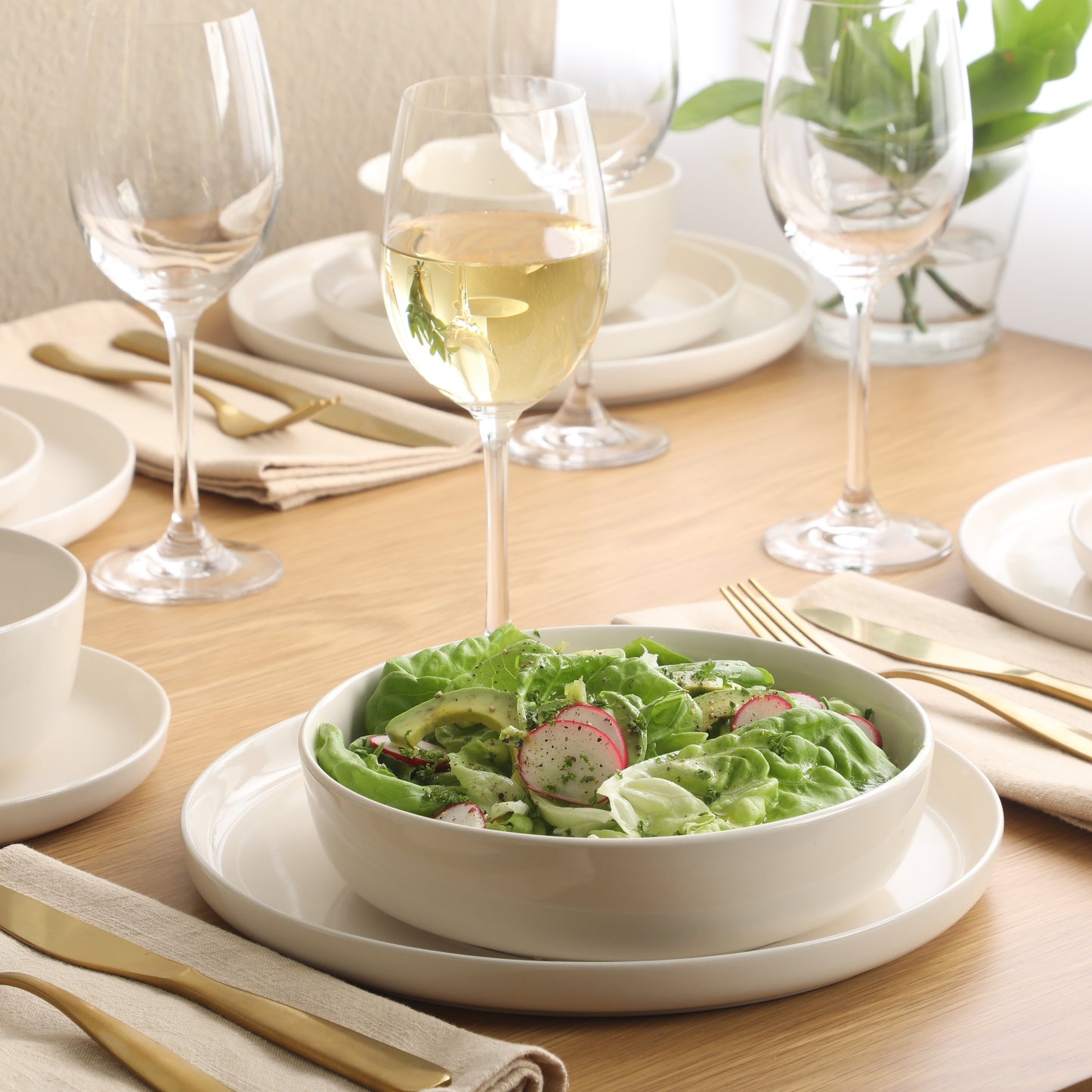 Gibson Home Serenity 16 Piece Modern Porcelain Dinnerware Set for 4, Plates and Bowls Set, Dinner Plates, Salad Plates,  Cereal Bowls