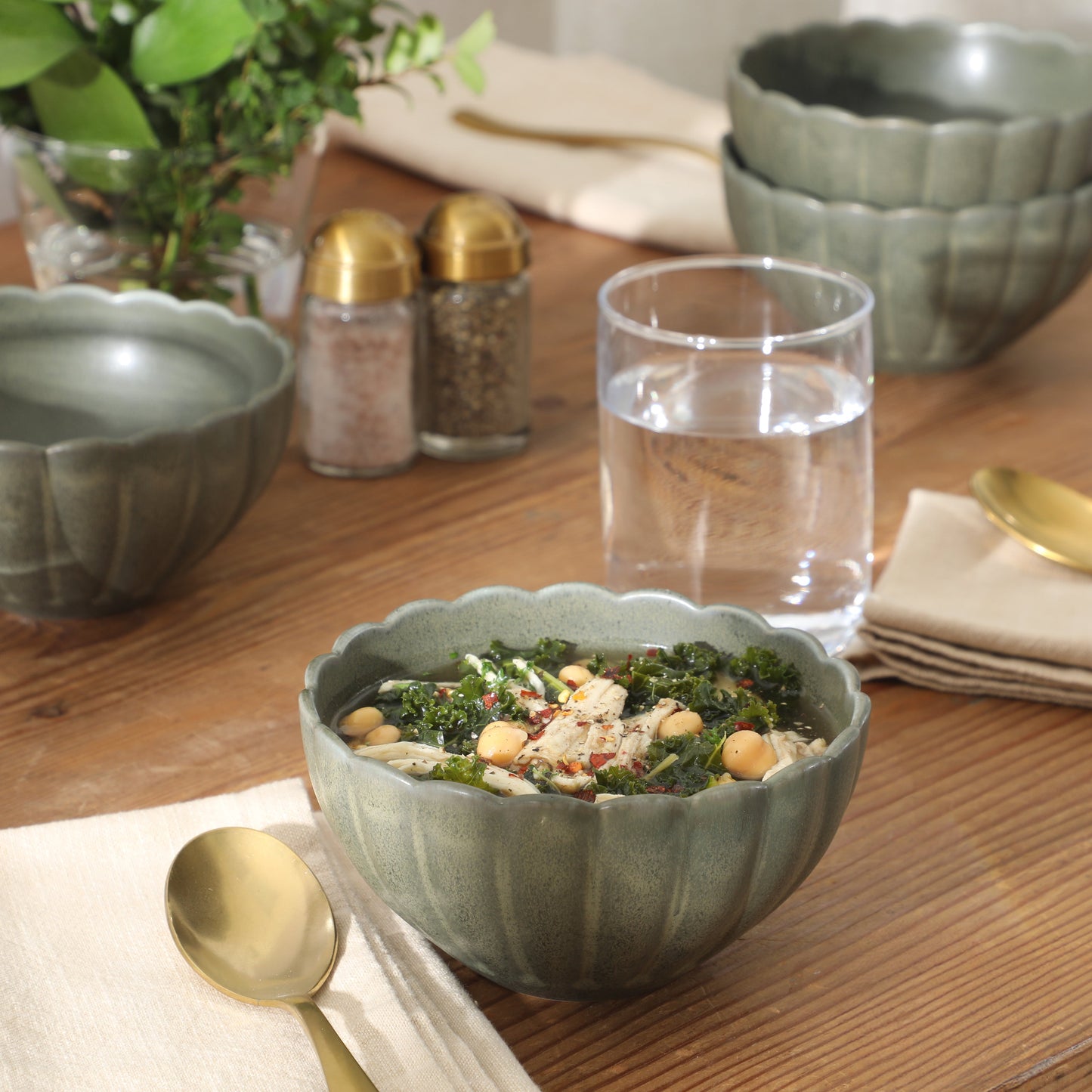 Gibson Elite Bistro Fleur Stoneware Cereal Bowls Set of 4, 5.5-Inch Scalloped Bowls, Fluted Kitchen Bowls for Cereal, Soup, Salad