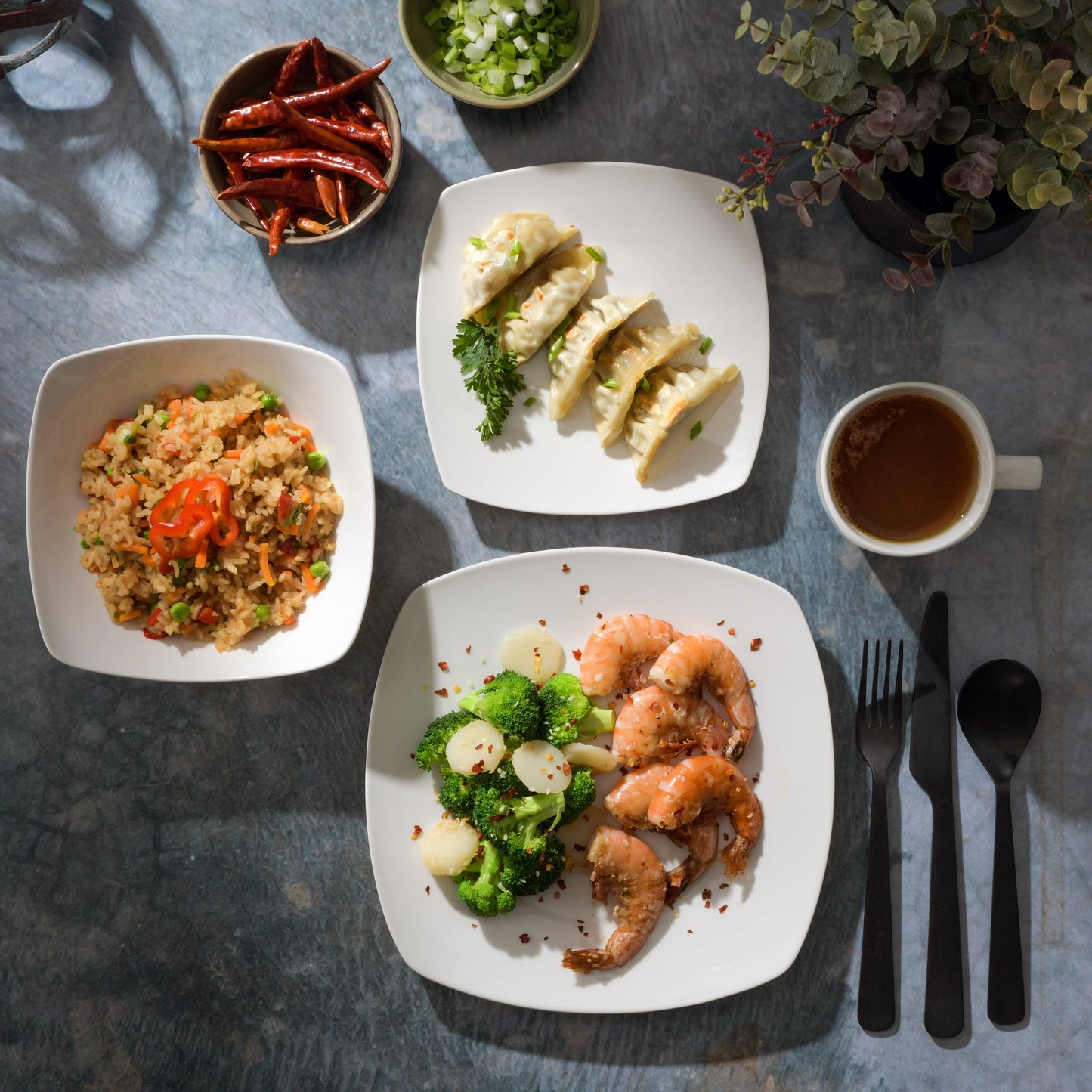 Gibson Home Zen Buffet 16-Piece Porcelain Dinnerware Set, Square Plates & Bowls, Service for 4, White